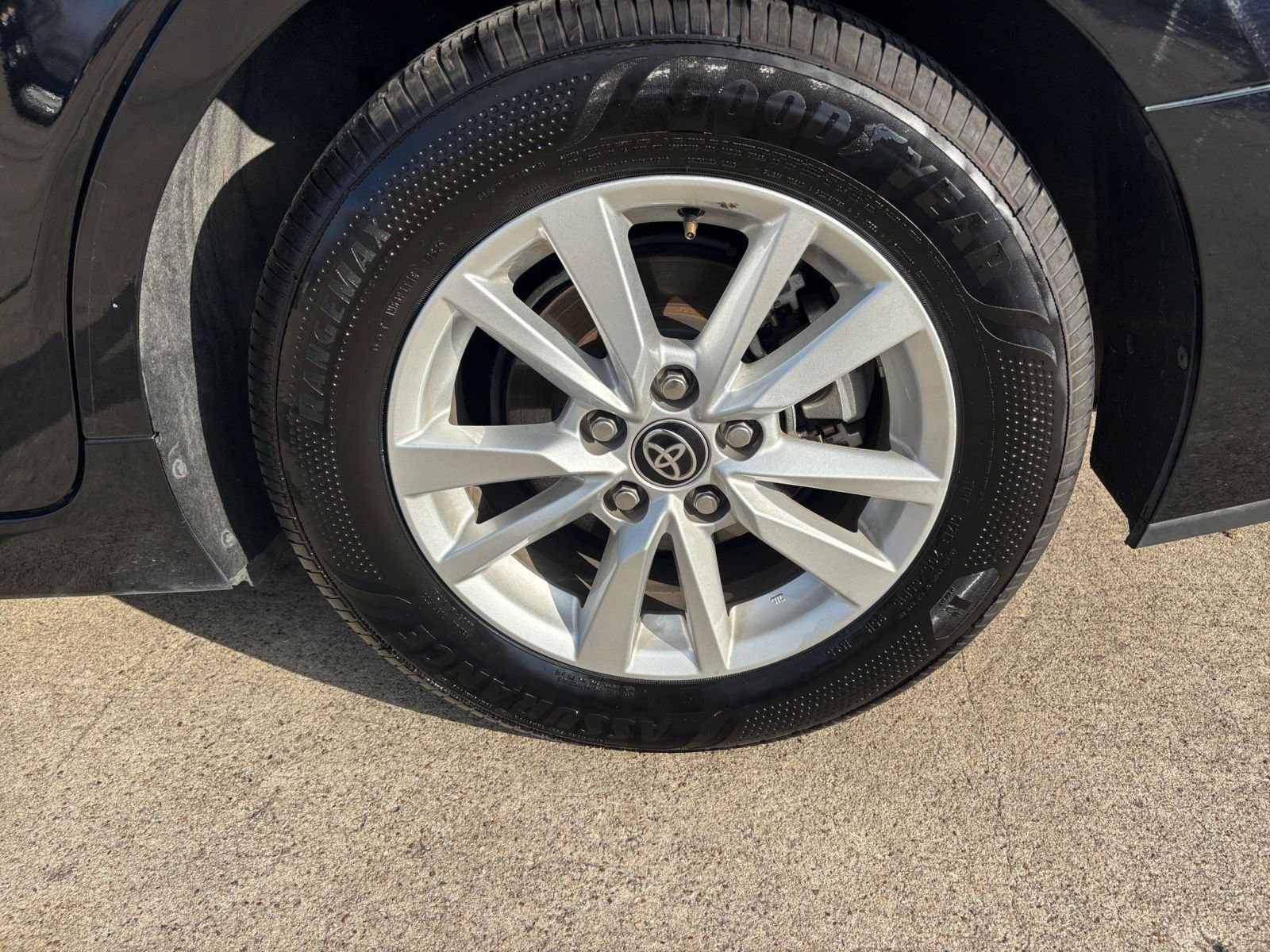 Thumbnail: 2025 Toyota Camry - 29