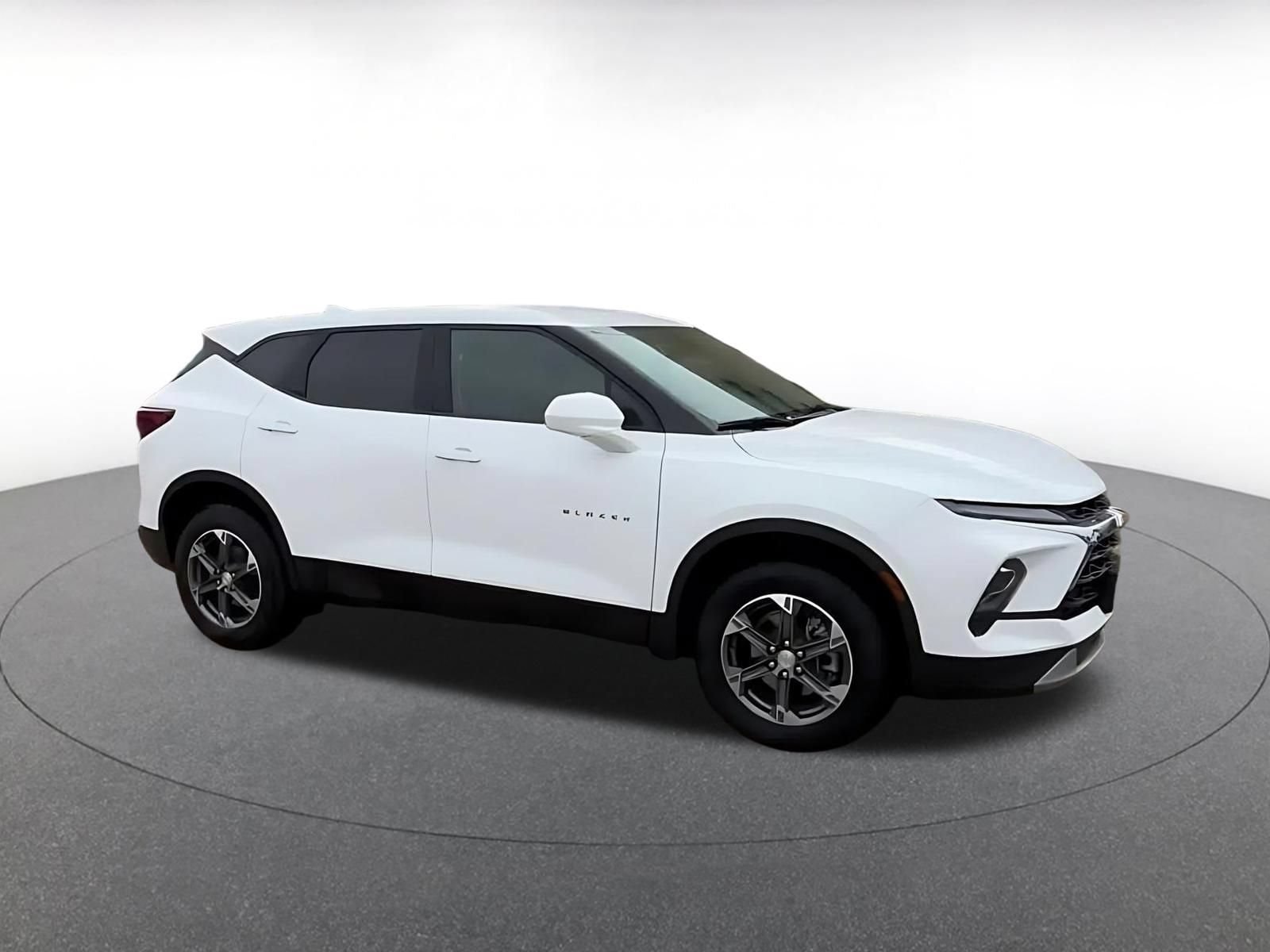 Thumbnail: 2025 Chevrolet Blazer - 2