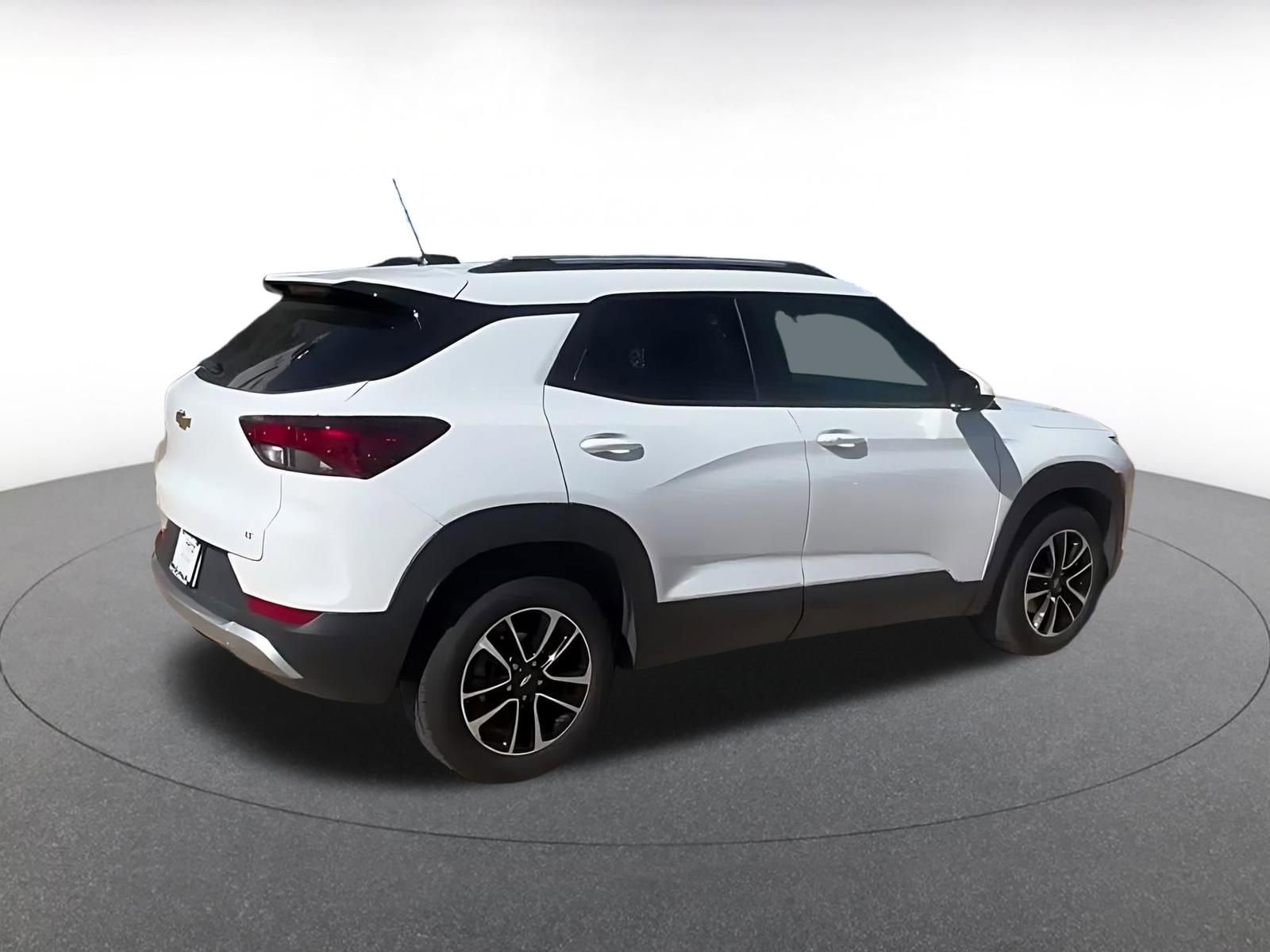 Thumbnail: 2025 Chevrolet TrailBlazer - 14