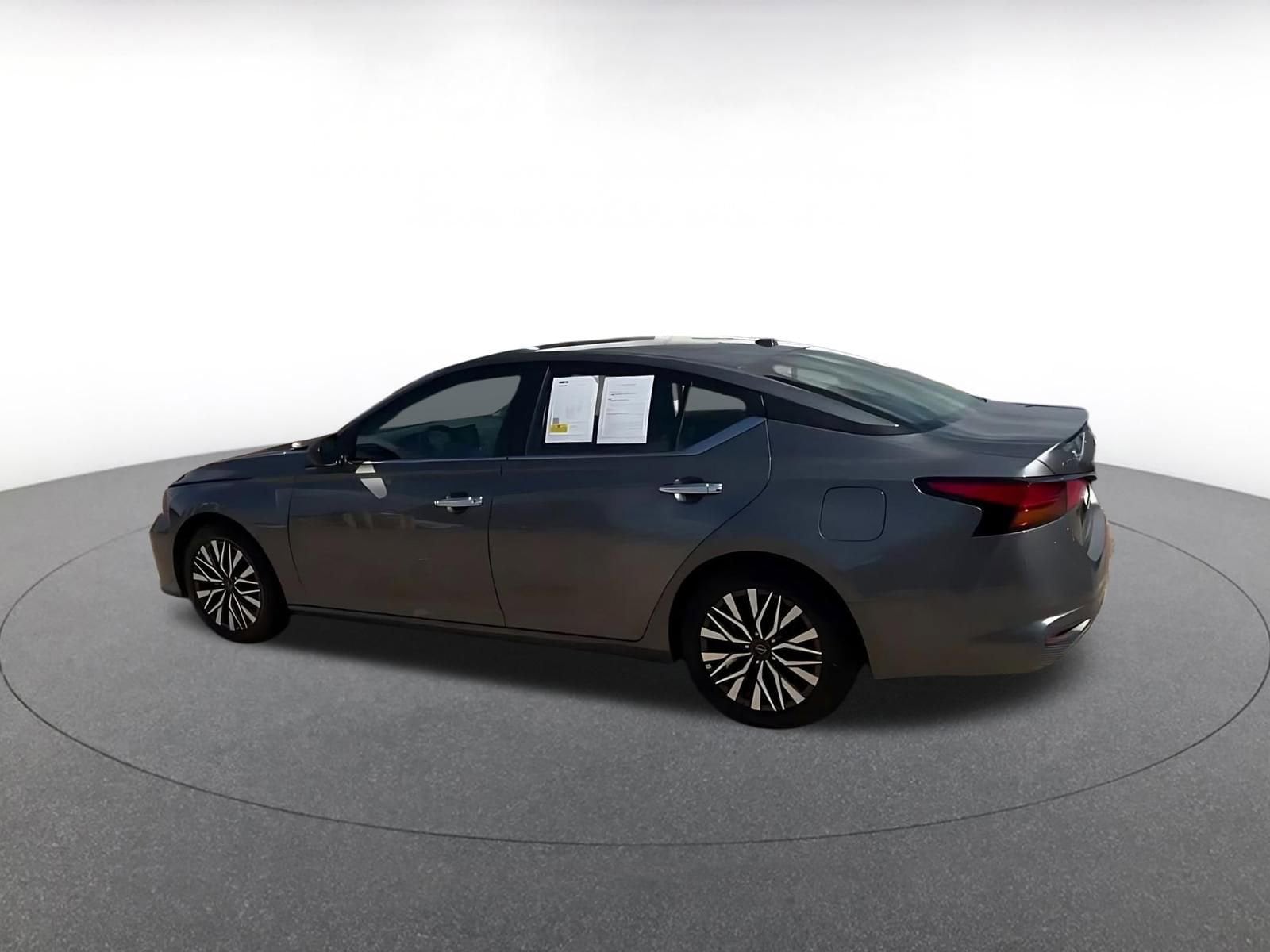 Thumbnail: 2025 Nissan Altima - 10