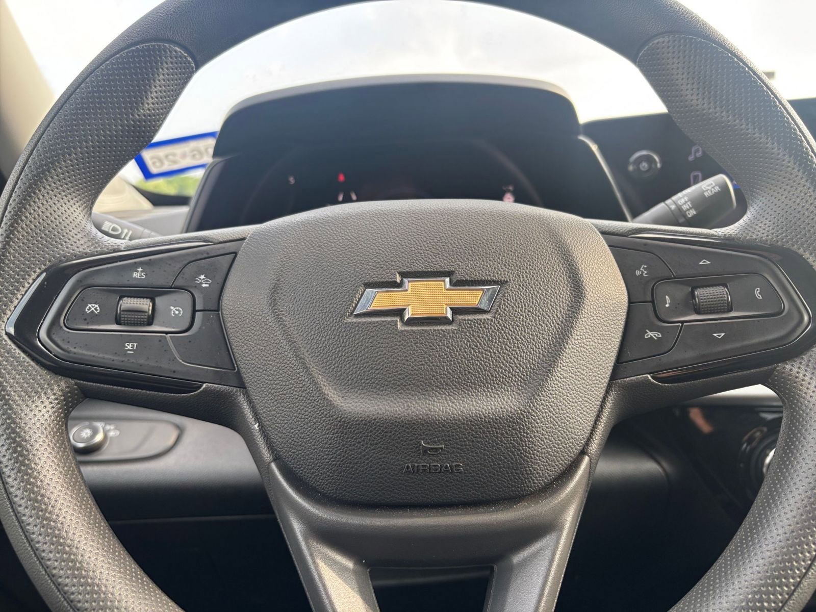 Thumbnail: 2025 Chevrolet Trax - 27