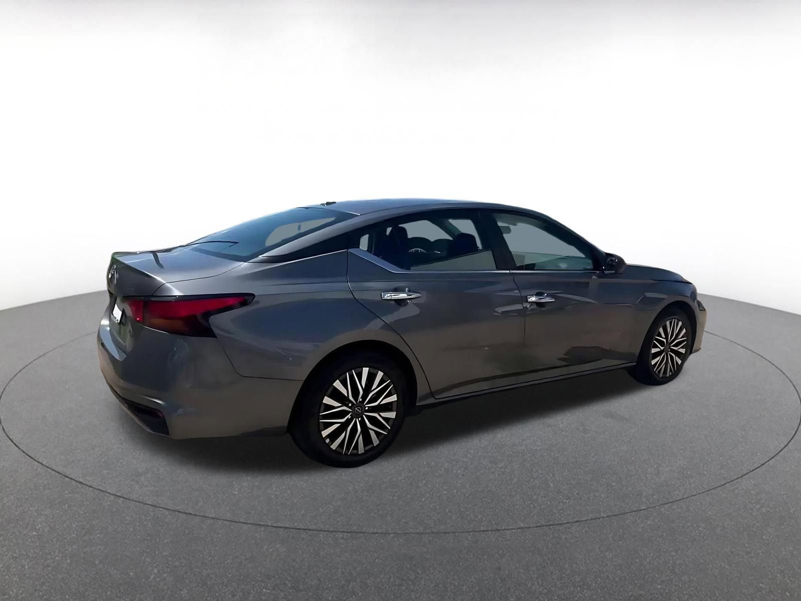 Thumbnail: 2025 Nissan Altima - 15