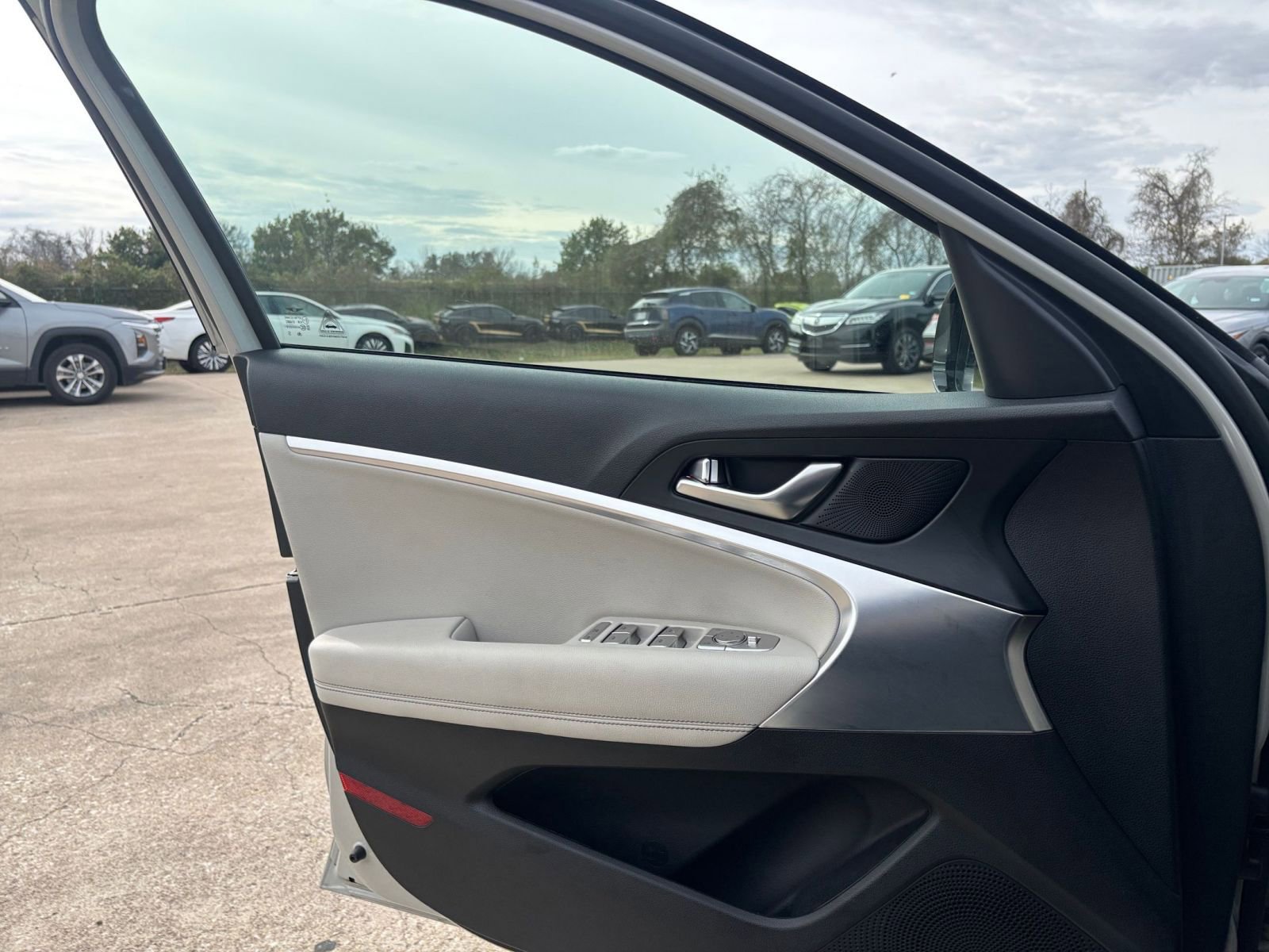 Thumbnail: 2025 Genesis G70 - 20