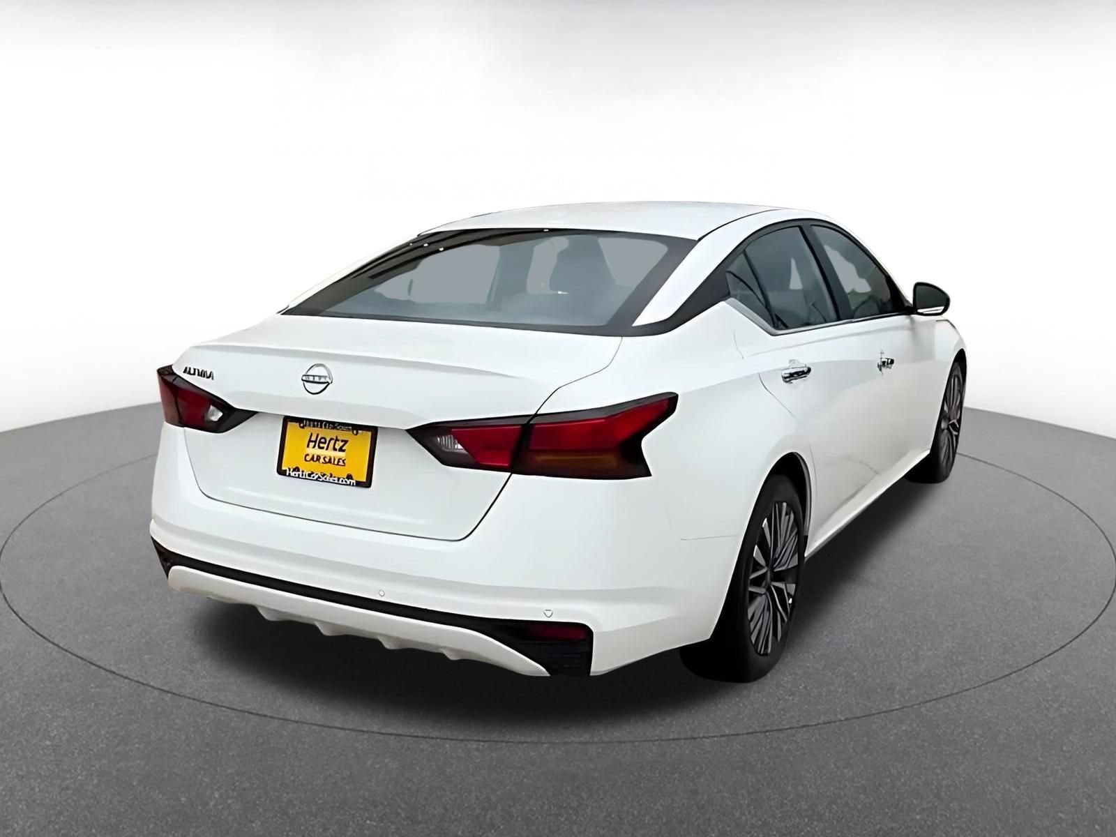 Thumbnail: 2025 Nissan Altima - 12