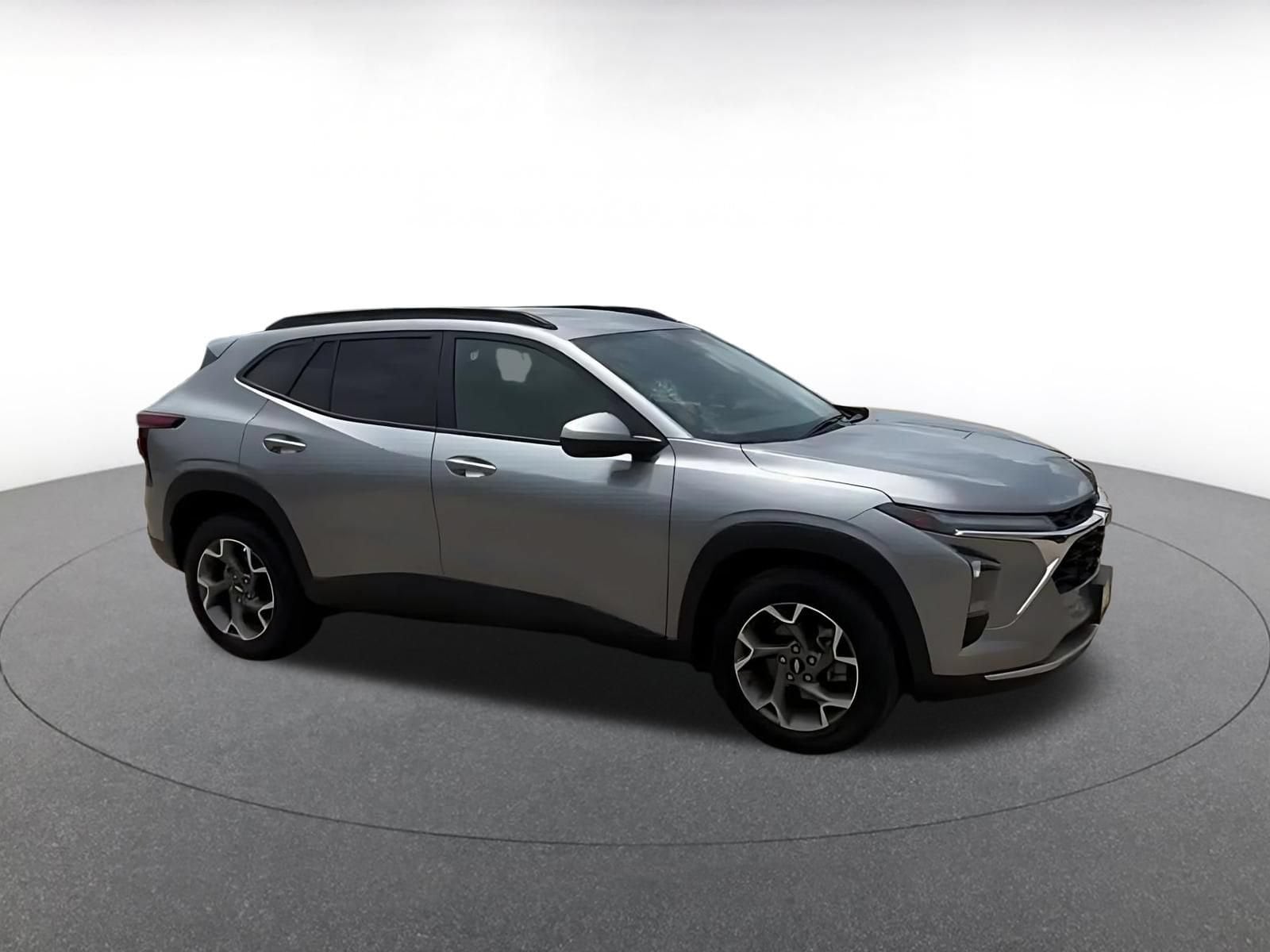 Thumbnail: 2025 Chevrolet Trax - 2