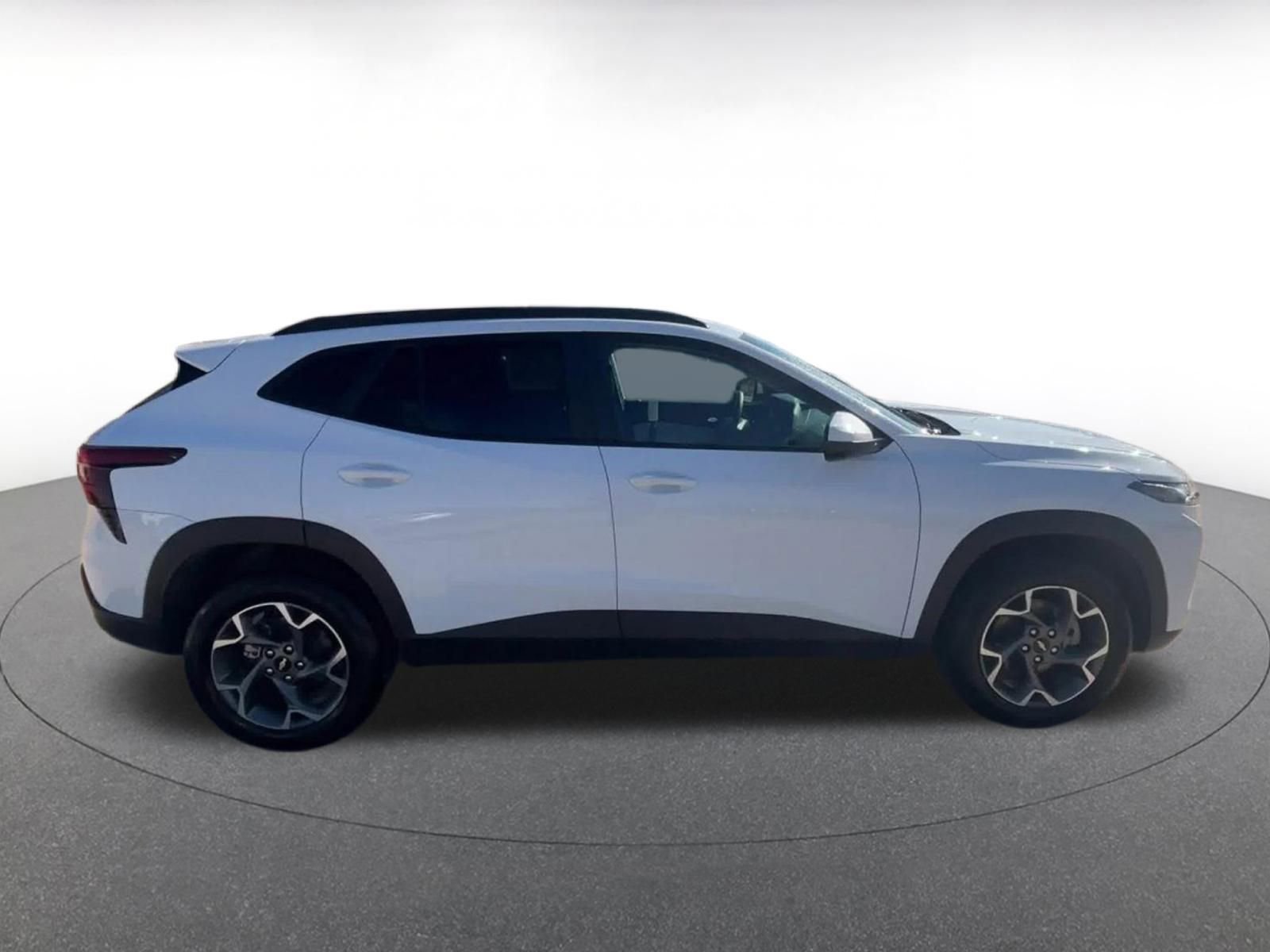 Thumbnail: 2025 Chevrolet Trax - 16