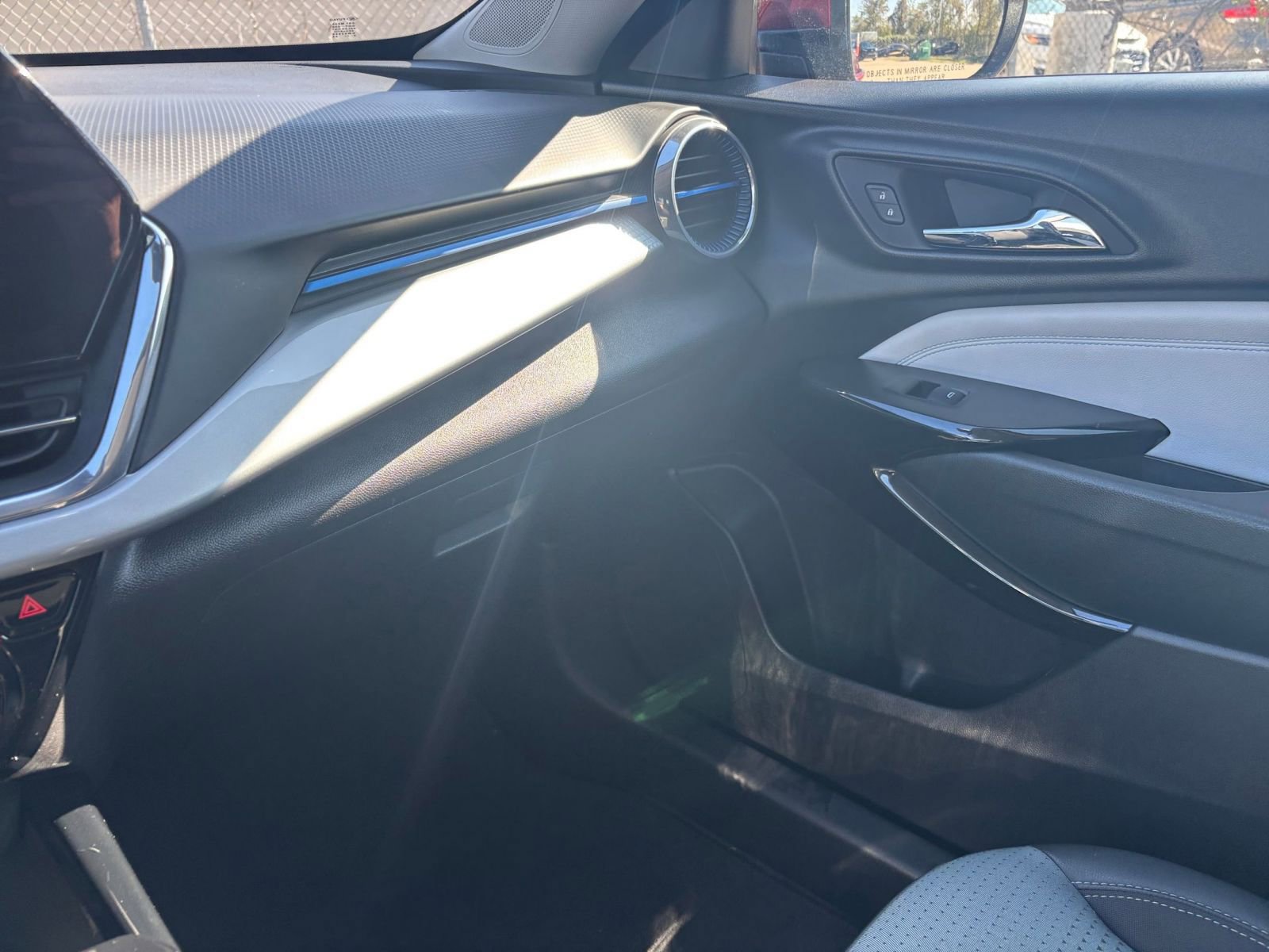 Thumbnail: 2025 Chevrolet Trax - 32