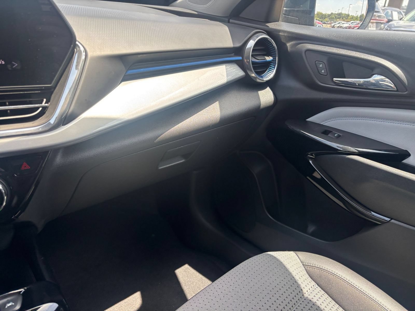 Thumbnail: 2025 Chevrolet Trax - 33