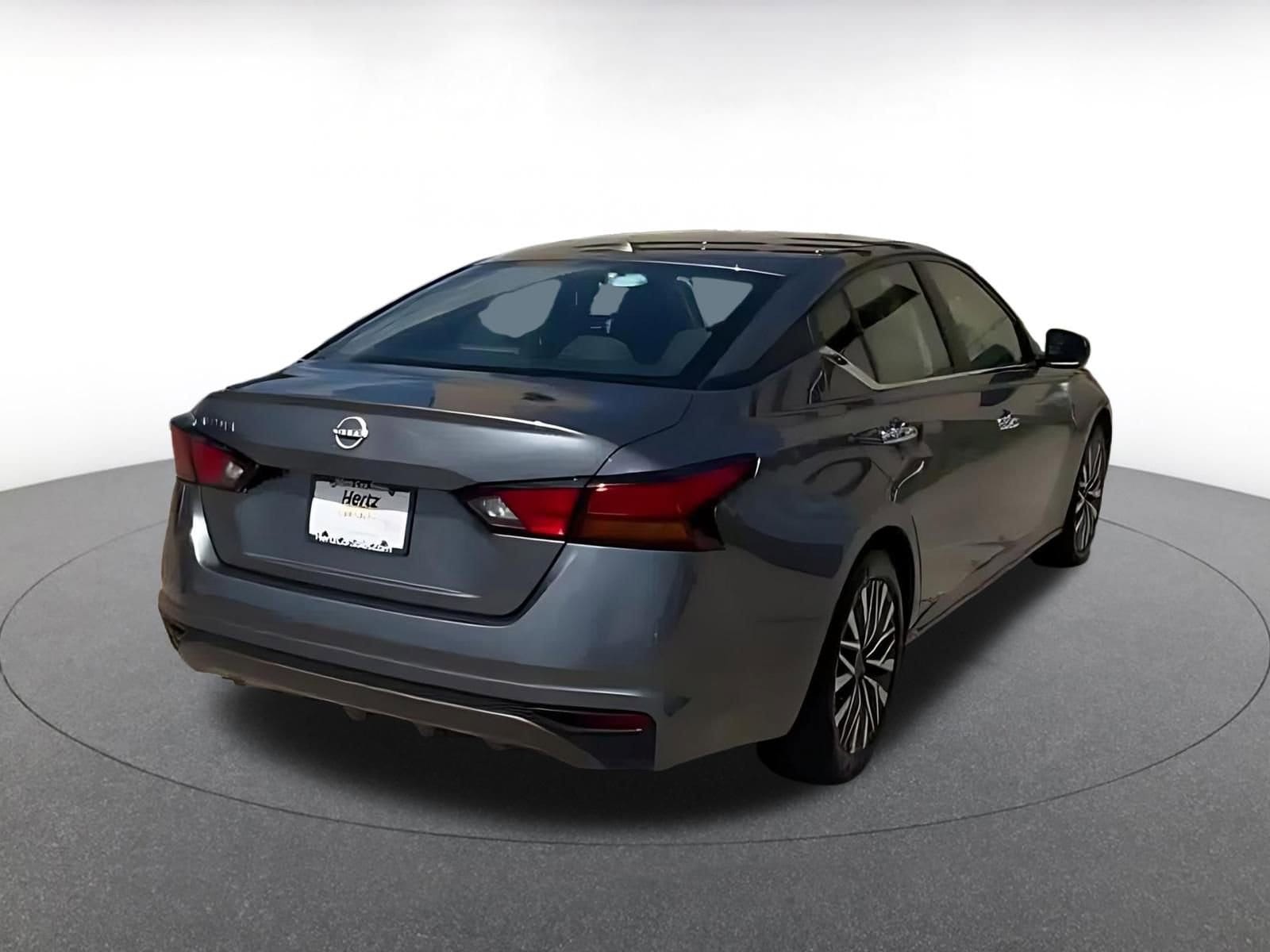 Thumbnail: 2025 Nissan Altima - 15