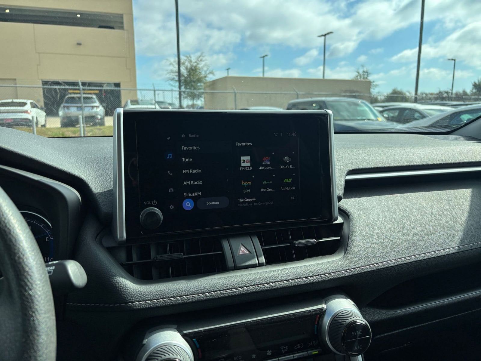 Thumbnail: 2025 Toyota RAV4 - 20