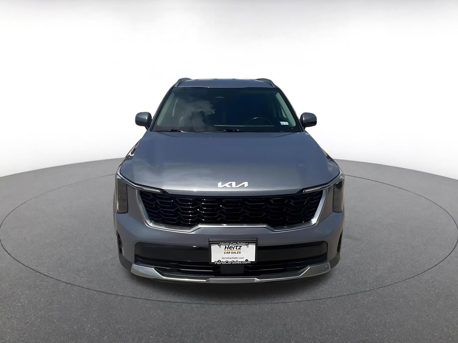 Thumbnail: 2024 Kia Sorento - 4