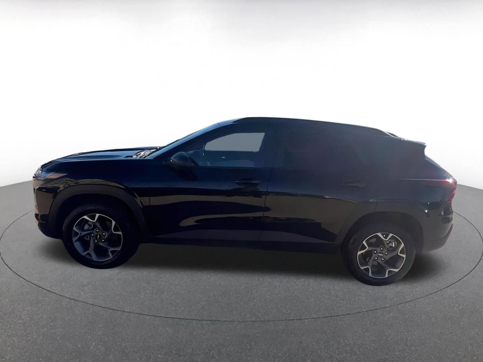Thumbnail: 2025 Chevrolet Trax - 9
