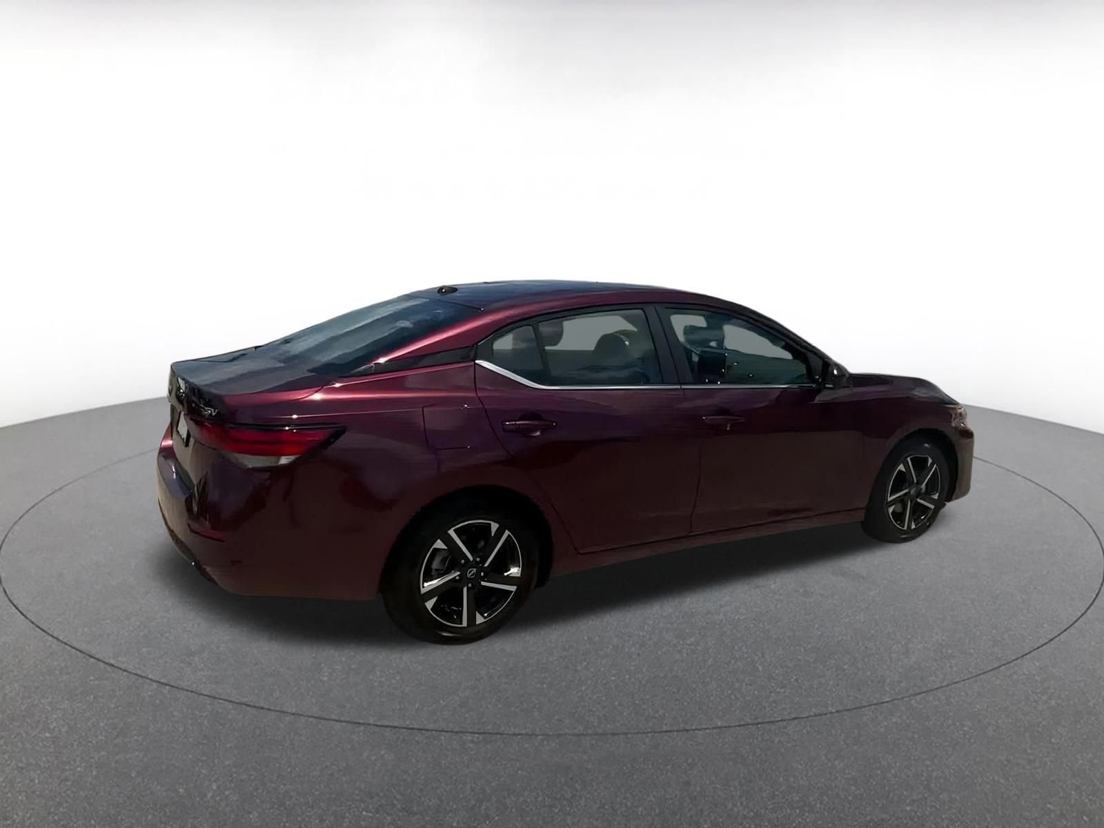 Thumbnail: 2024 Nissan Sentra - 10