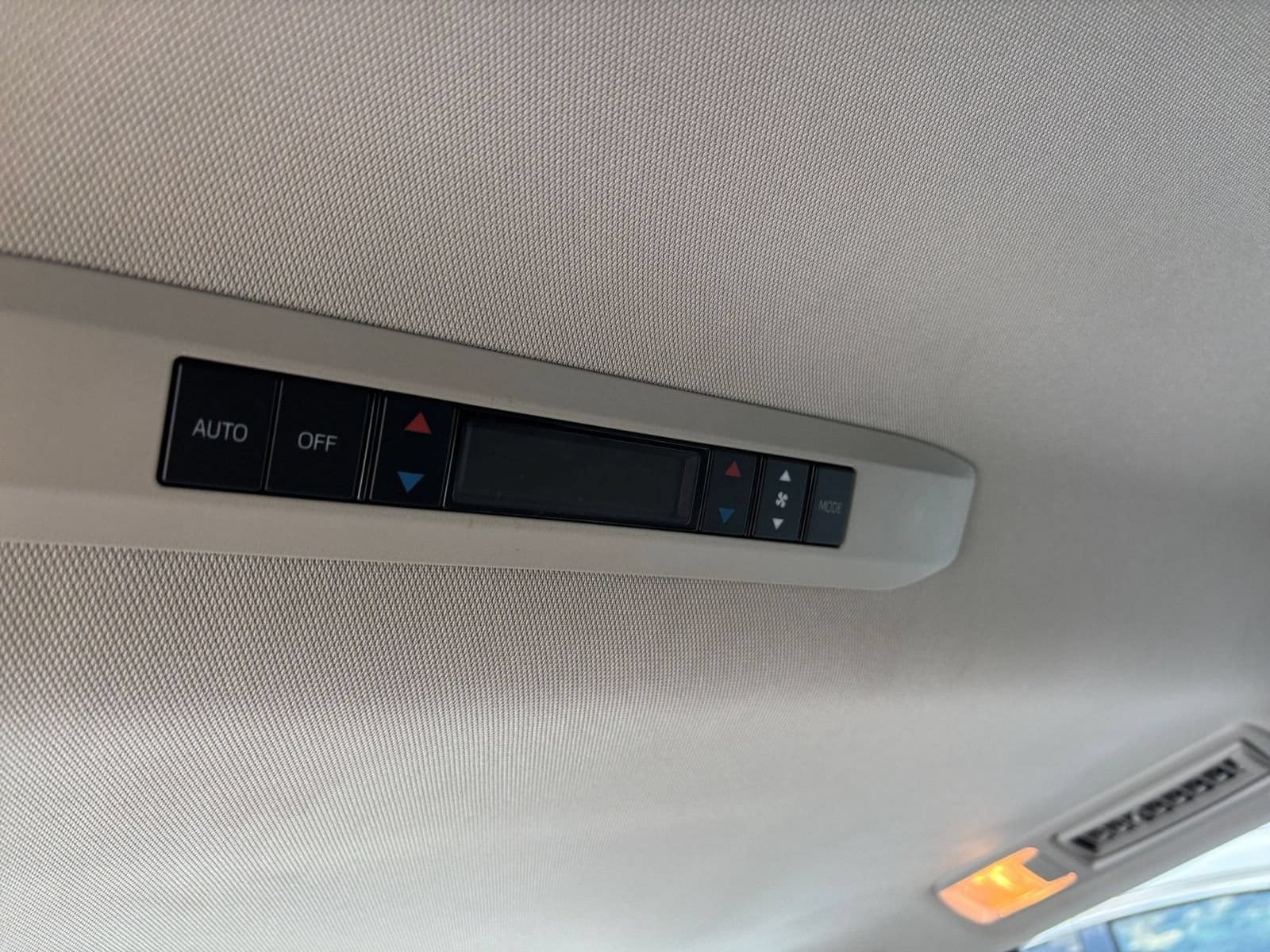 Thumbnail: 2025 Toyota Sienna - 24