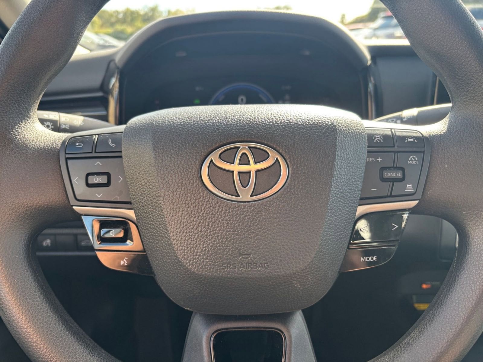 Thumbnail: 2025 Toyota Camry - 27