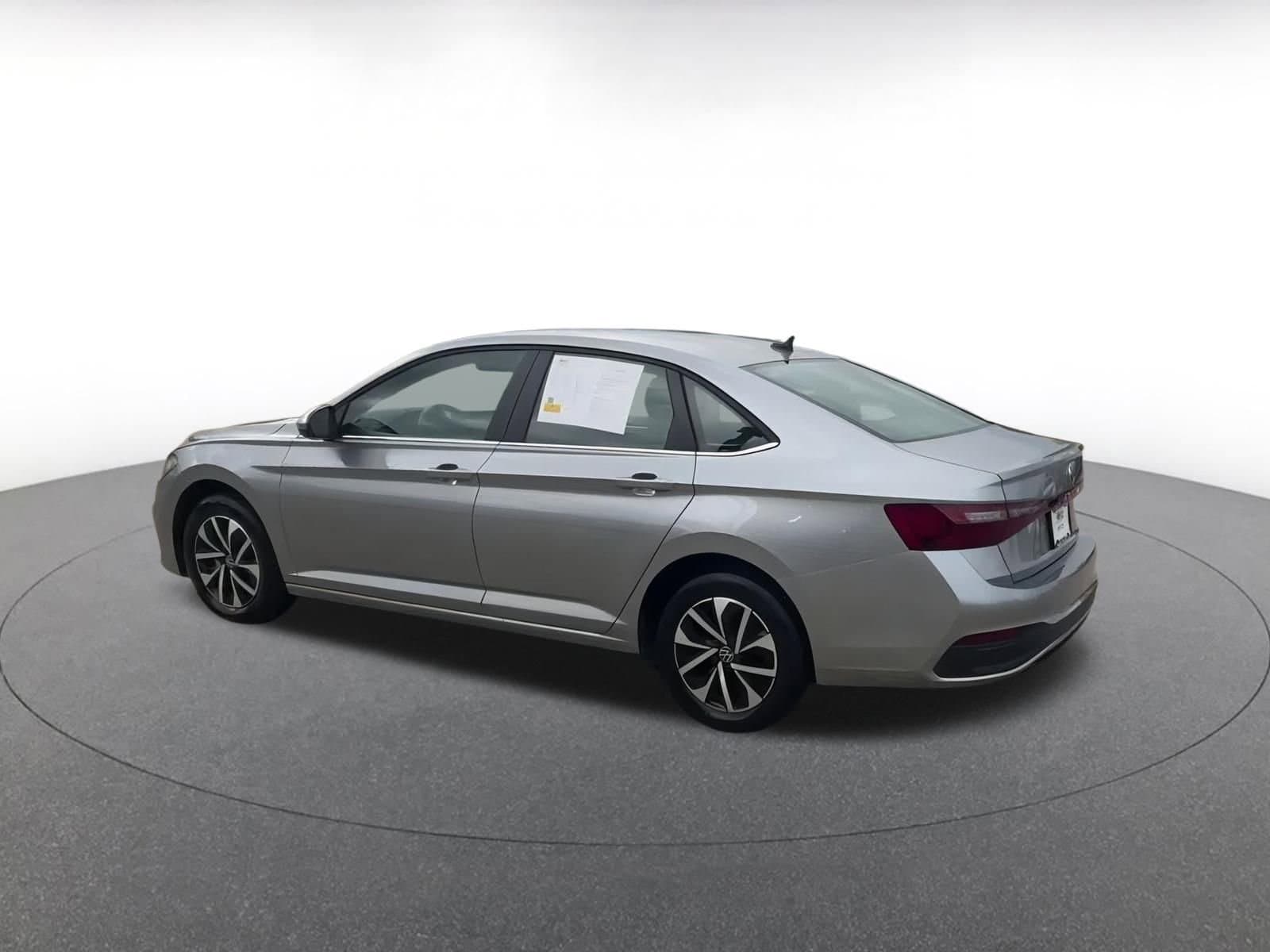 Thumbnail: 2025 Volkswagen Jetta - 10