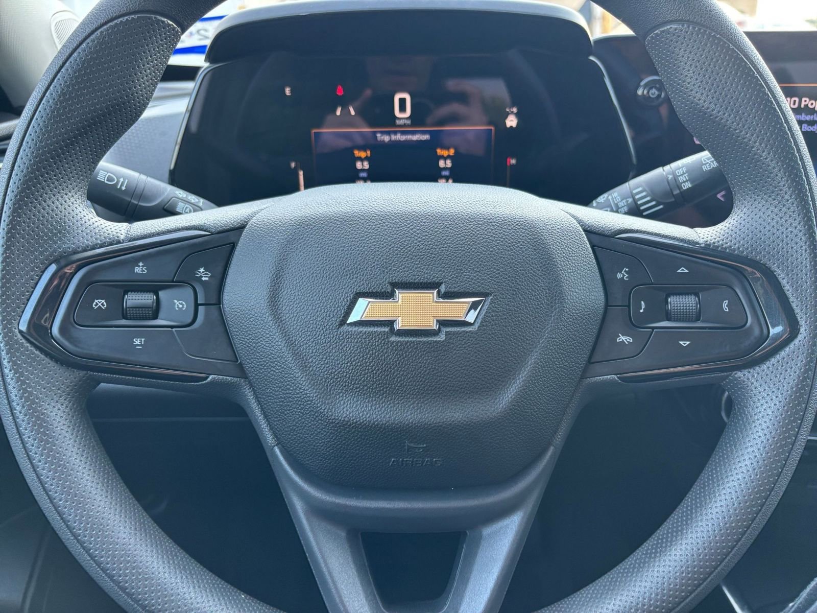 Thumbnail: 2025 Chevrolet Trax - 25