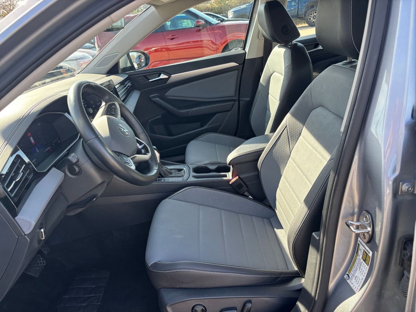 Thumbnail: 2025 Volkswagen Jetta - 27