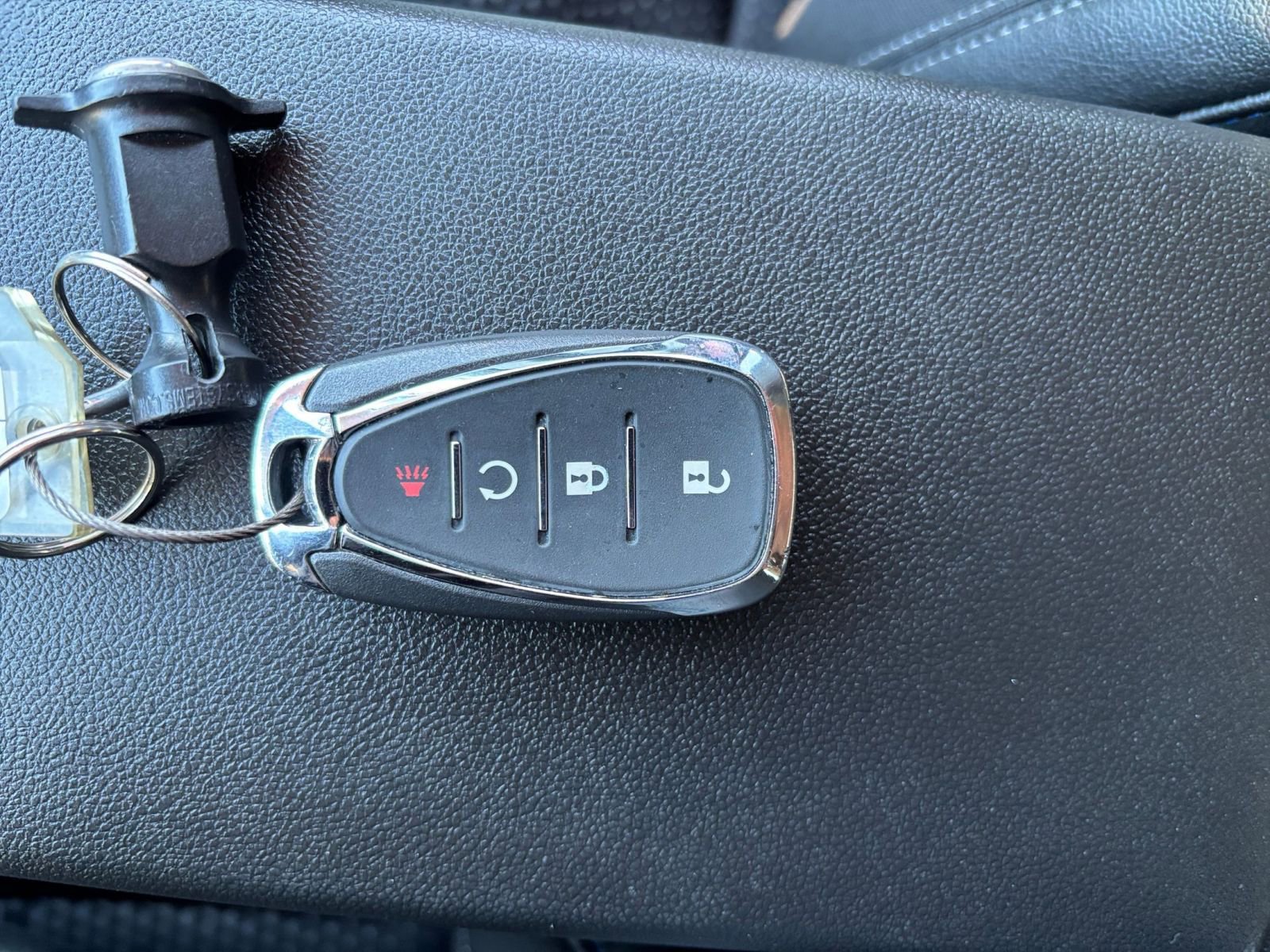 Thumbnail: 2025 Chevrolet Trax - 21