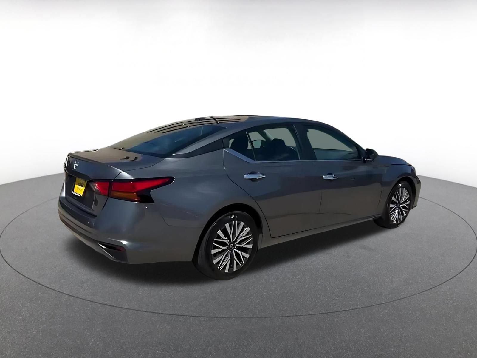 Thumbnail: 2025 Nissan Altima - 14