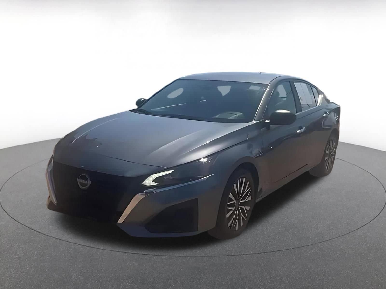 Thumbnail: 2025 Nissan Altima - 3