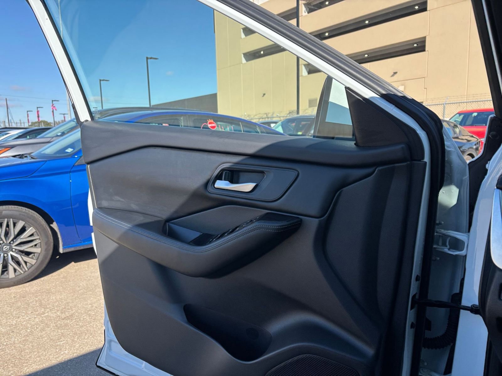 Thumbnail: 2025 Nissan Rogue - 18