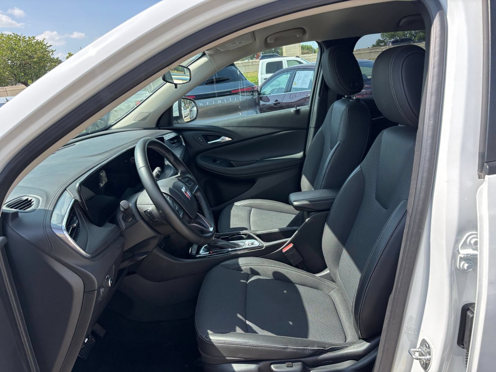 Thumbnail: 2025 Buick Encore GX - 25