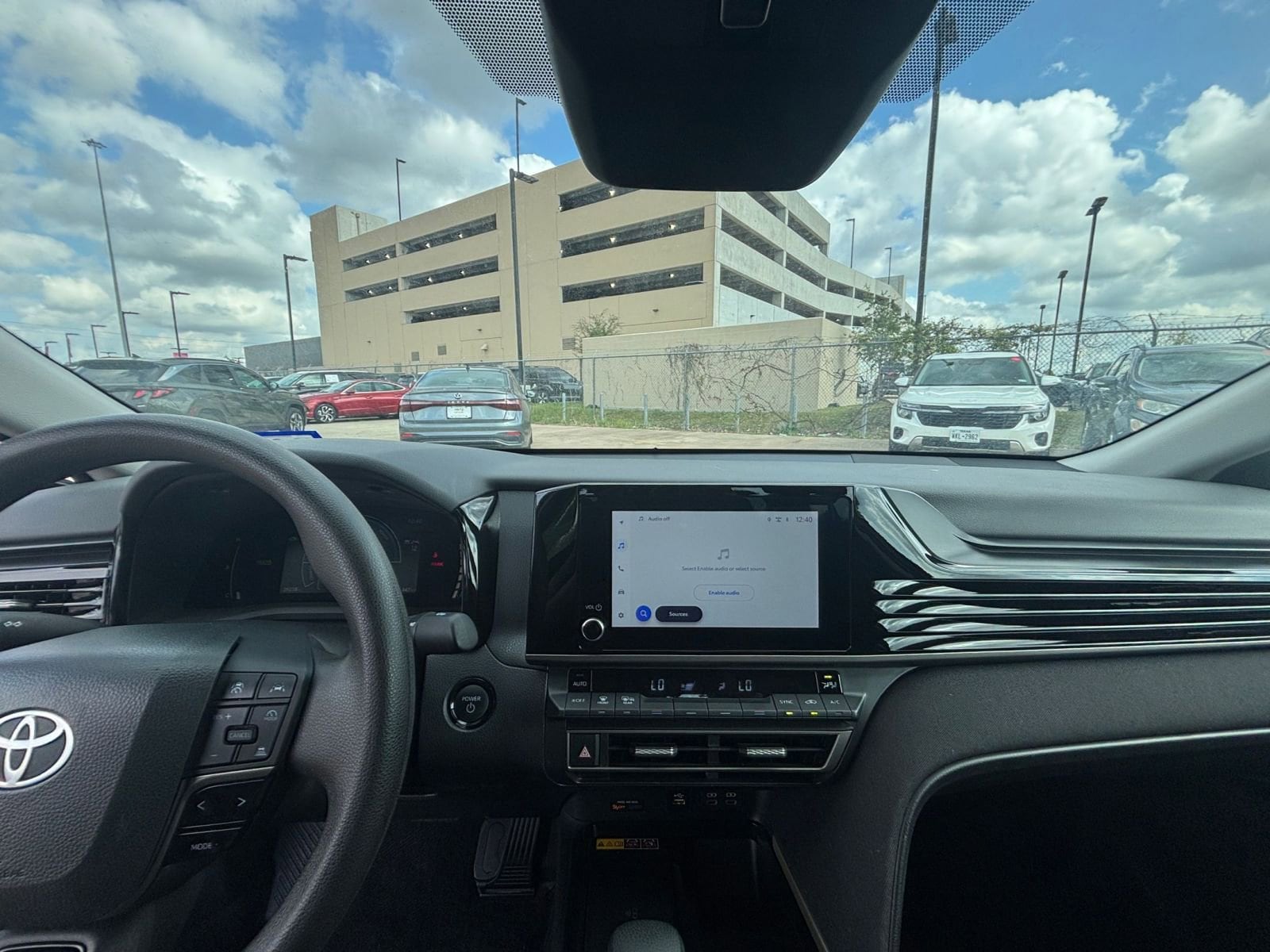 Thumbnail: 2025 Toyota Camry - 31