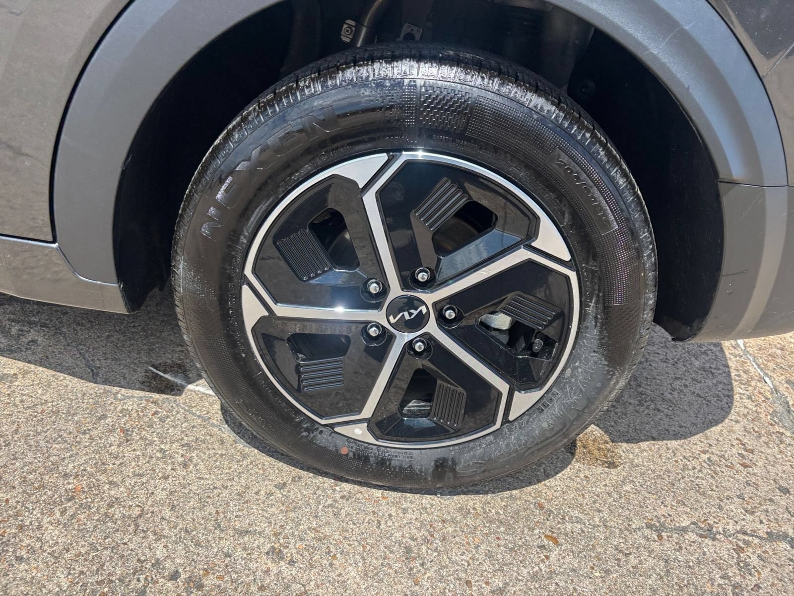 Thumbnail: 2026 Kia Niro - 27
