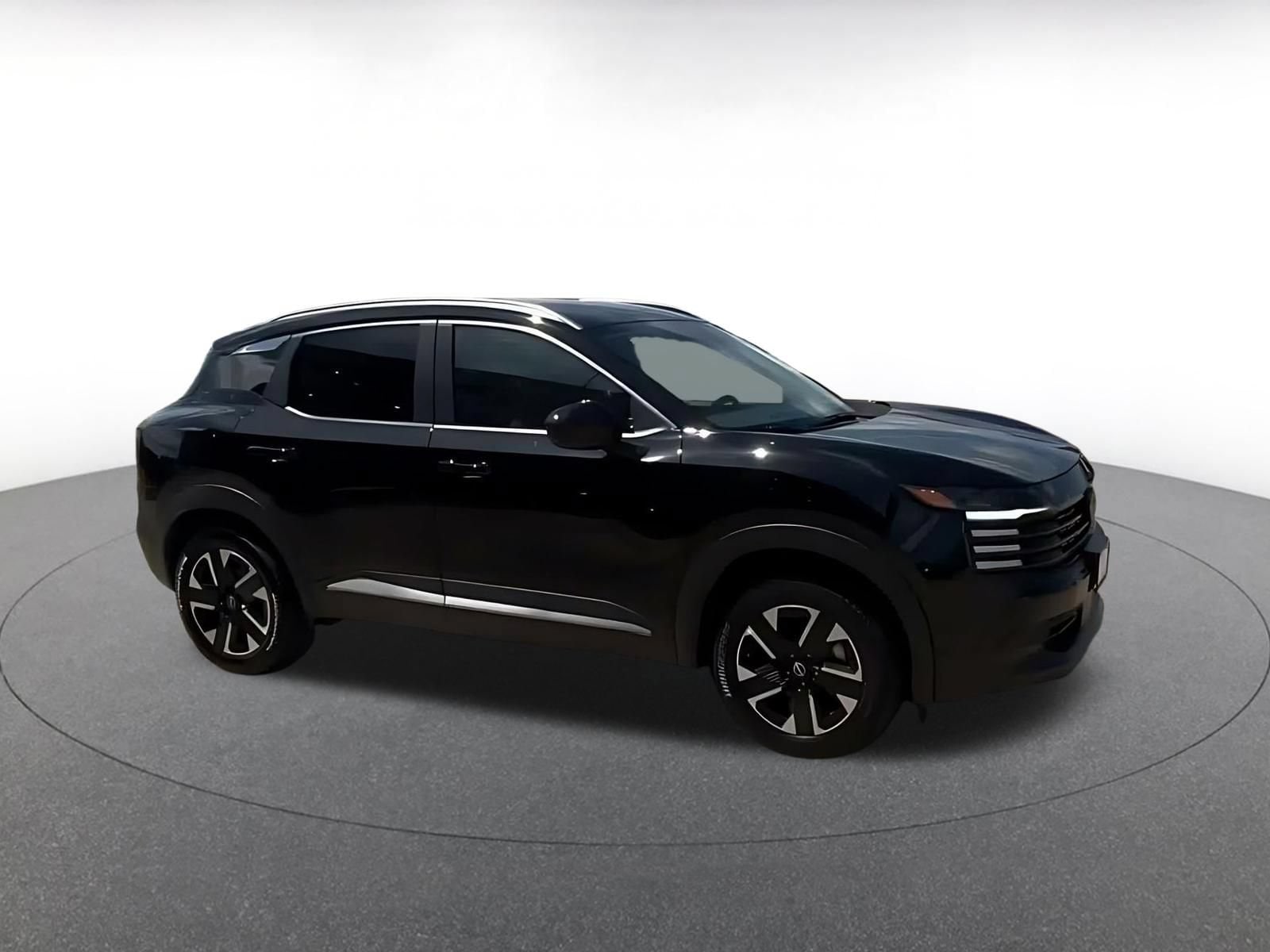 Thumbnail: 2026 Nissan Kicks - 2