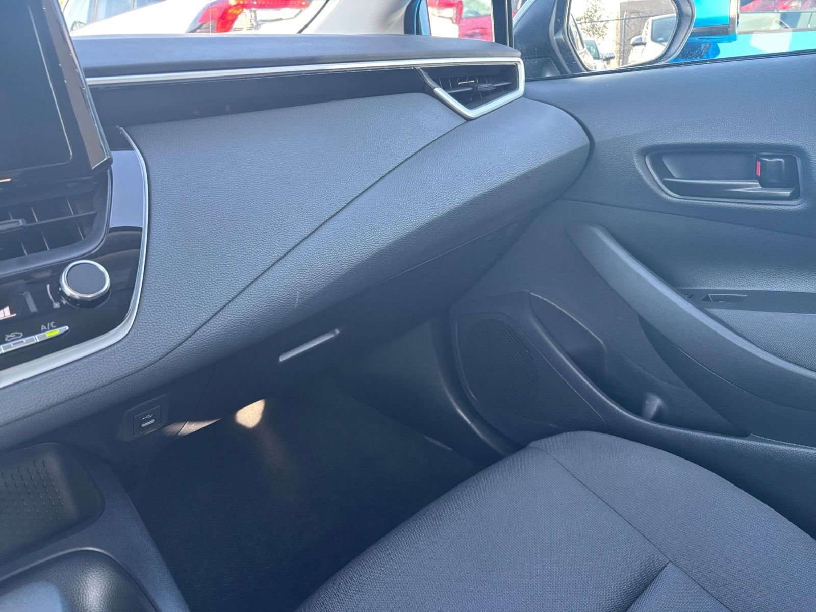 Thumbnail: 2025 Toyota Corolla - 33