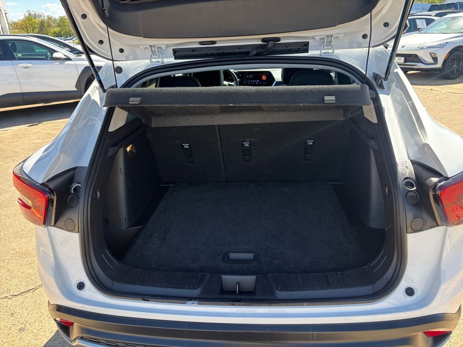 Thumbnail: 2025 Chevrolet Trax - 30