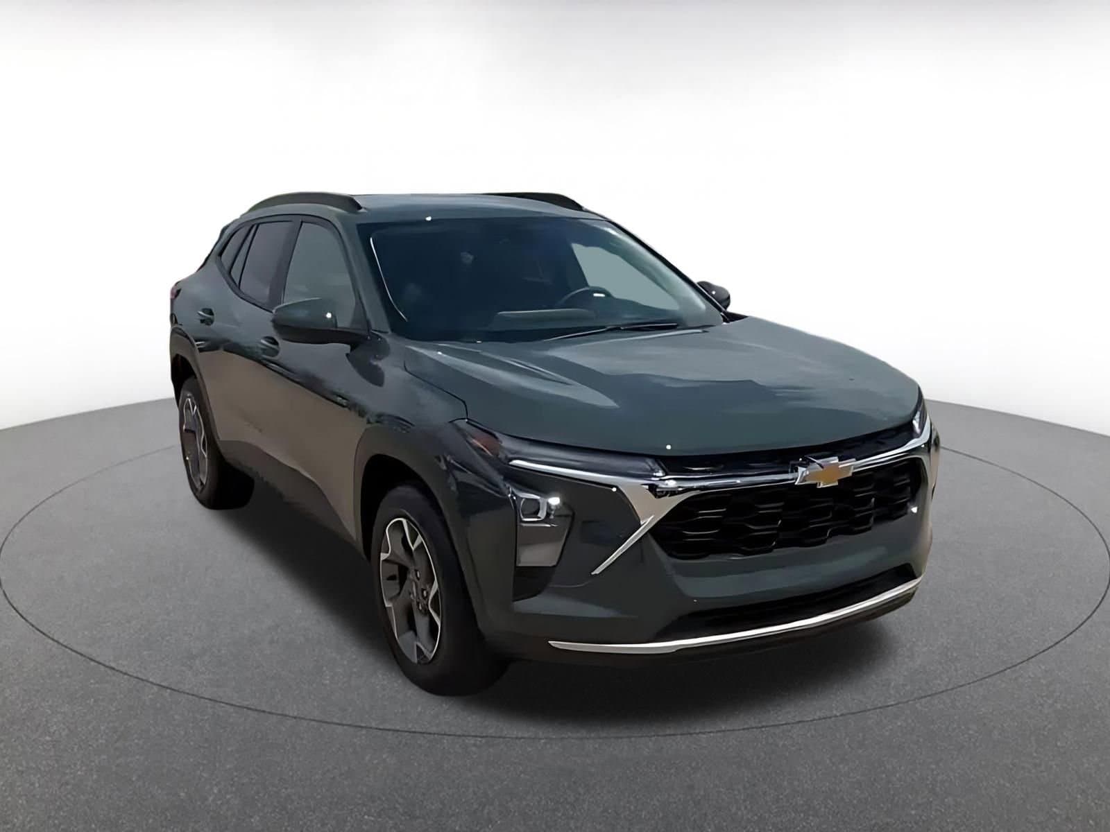 Thumbnail: 2025 Chevrolet Trax - 3