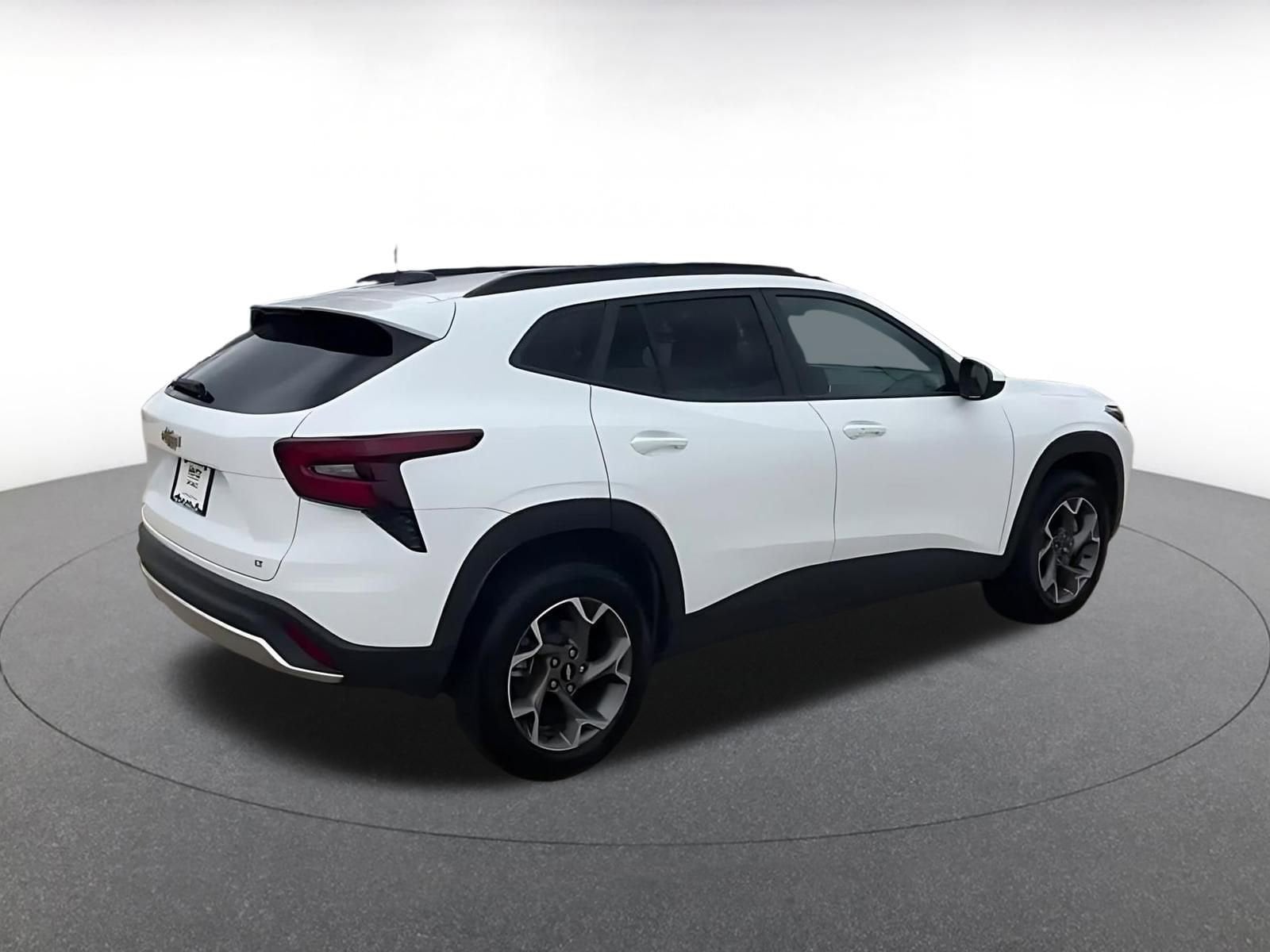Thumbnail: 2025 Chevrolet Trax - 14