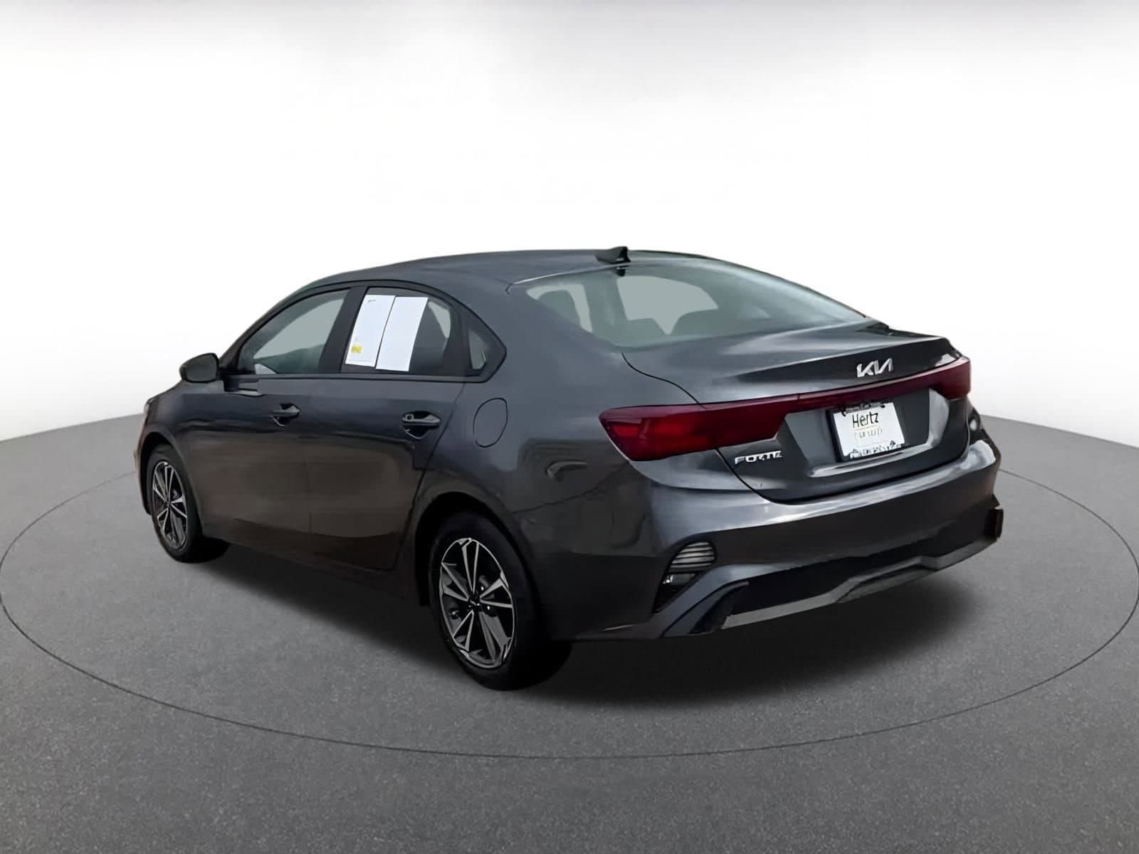 Thumbnail: 2024 Kia Forte - 9