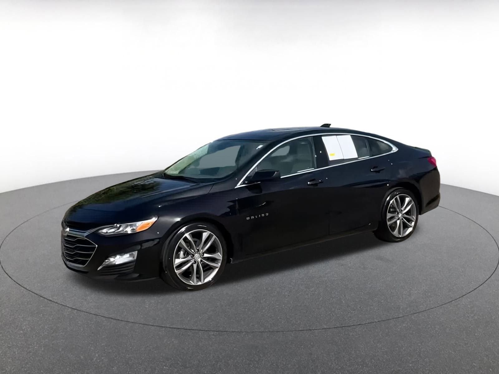 Thumbnail: 2024 Chevrolet Malibu - 4