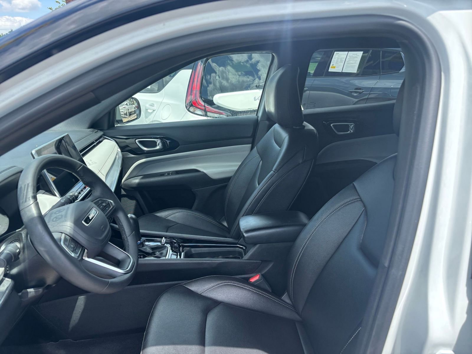 Thumbnail: 2025 Jeep Compass - 25