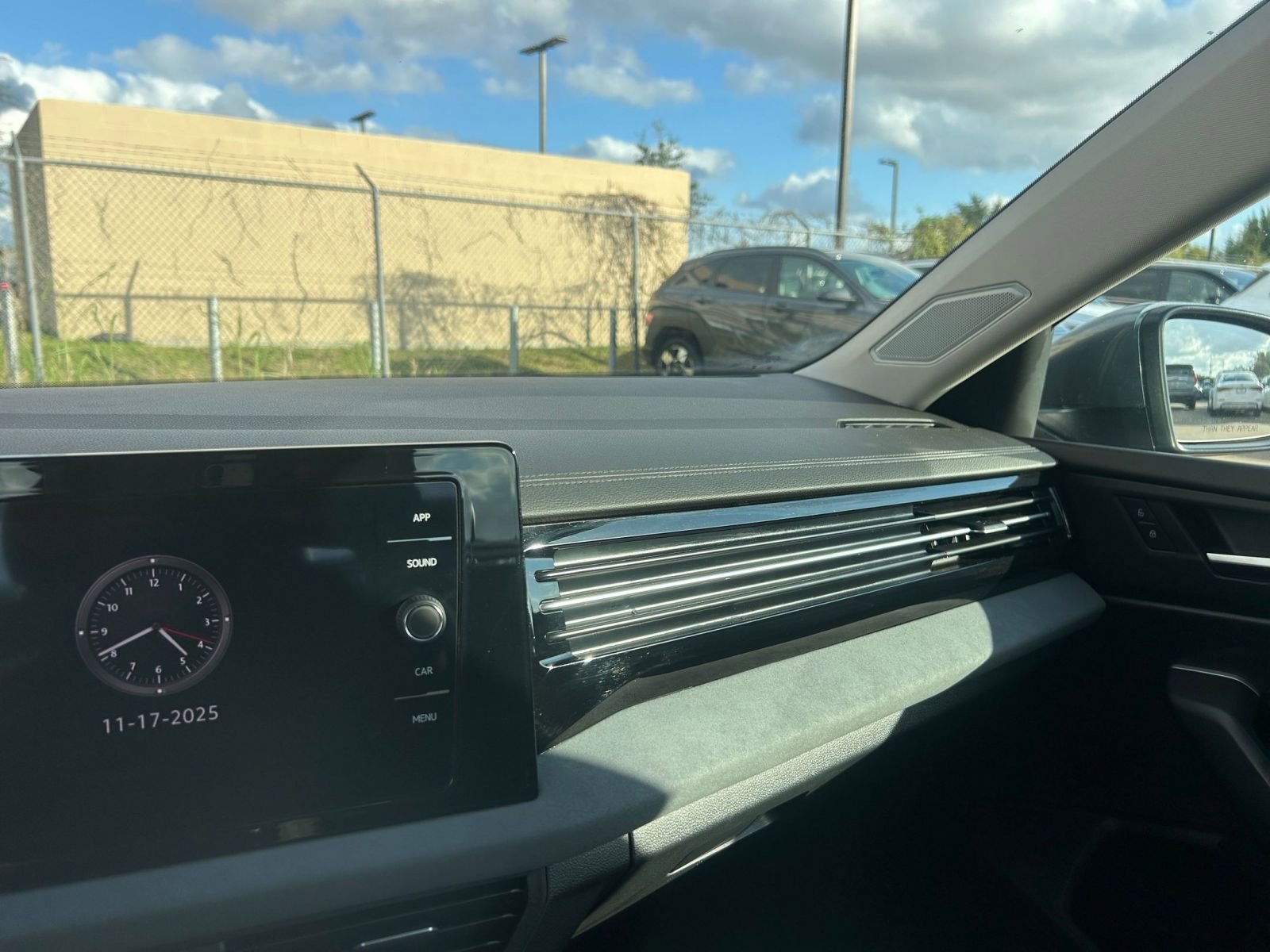 Thumbnail: 2025 Volkswagen Jetta - 33