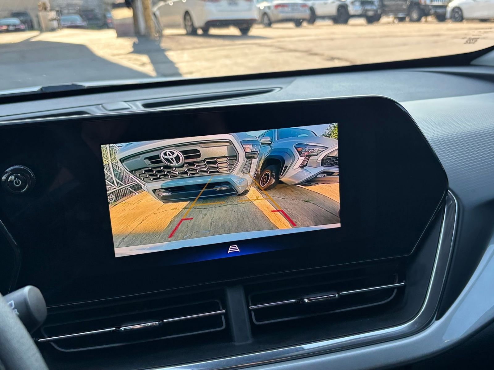 Thumbnail: 2025 Chevrolet Trax - 17