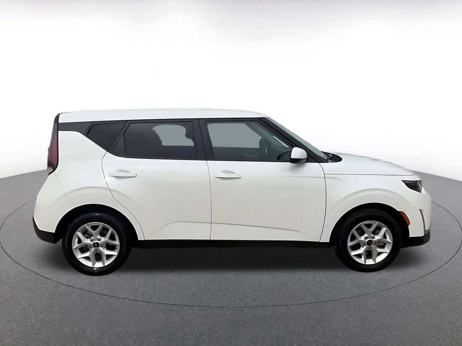 Thumbnail: 2025 Kia Soul - 16