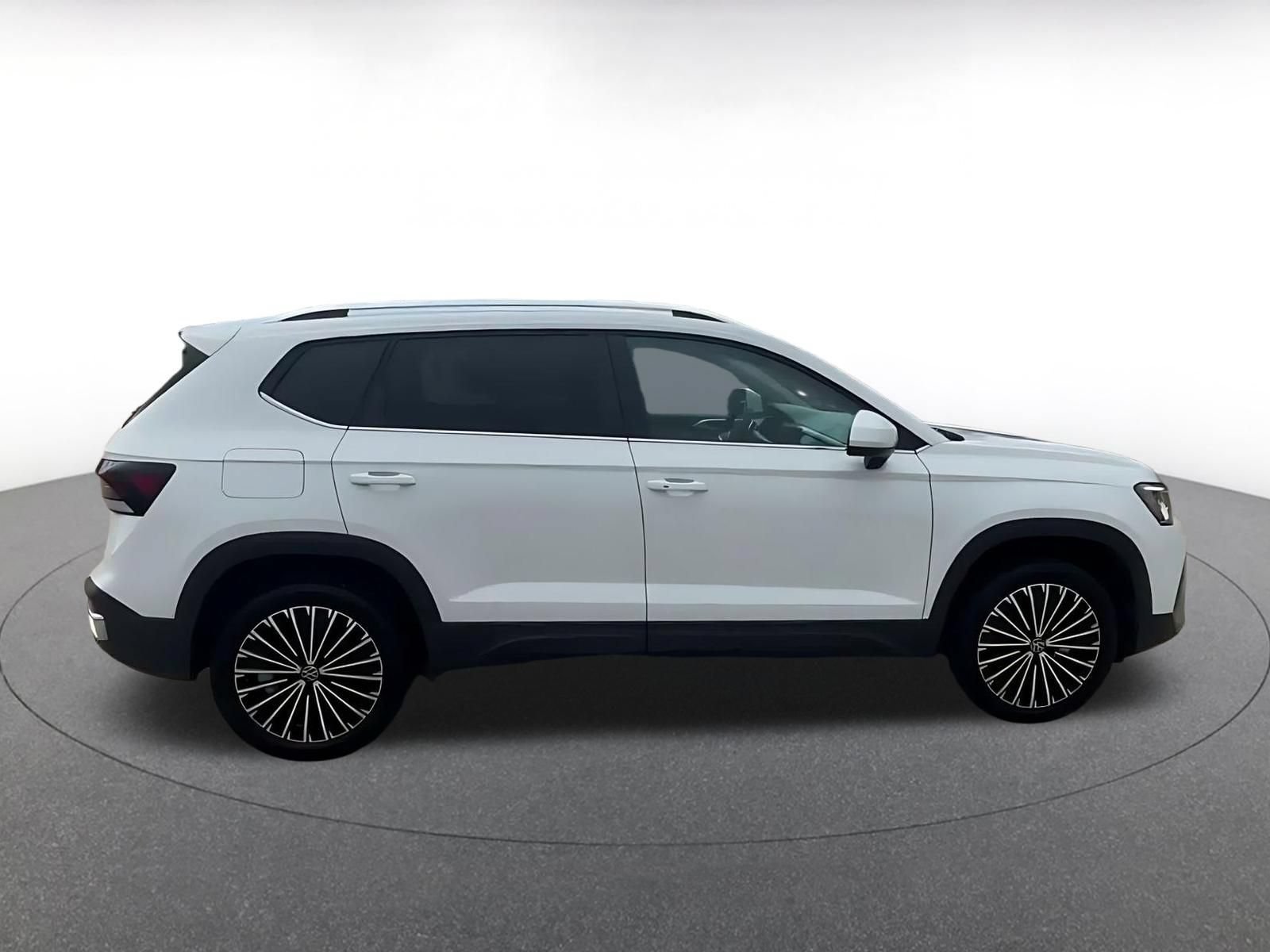Thumbnail: 2026 Volkswagen Taos - 16
