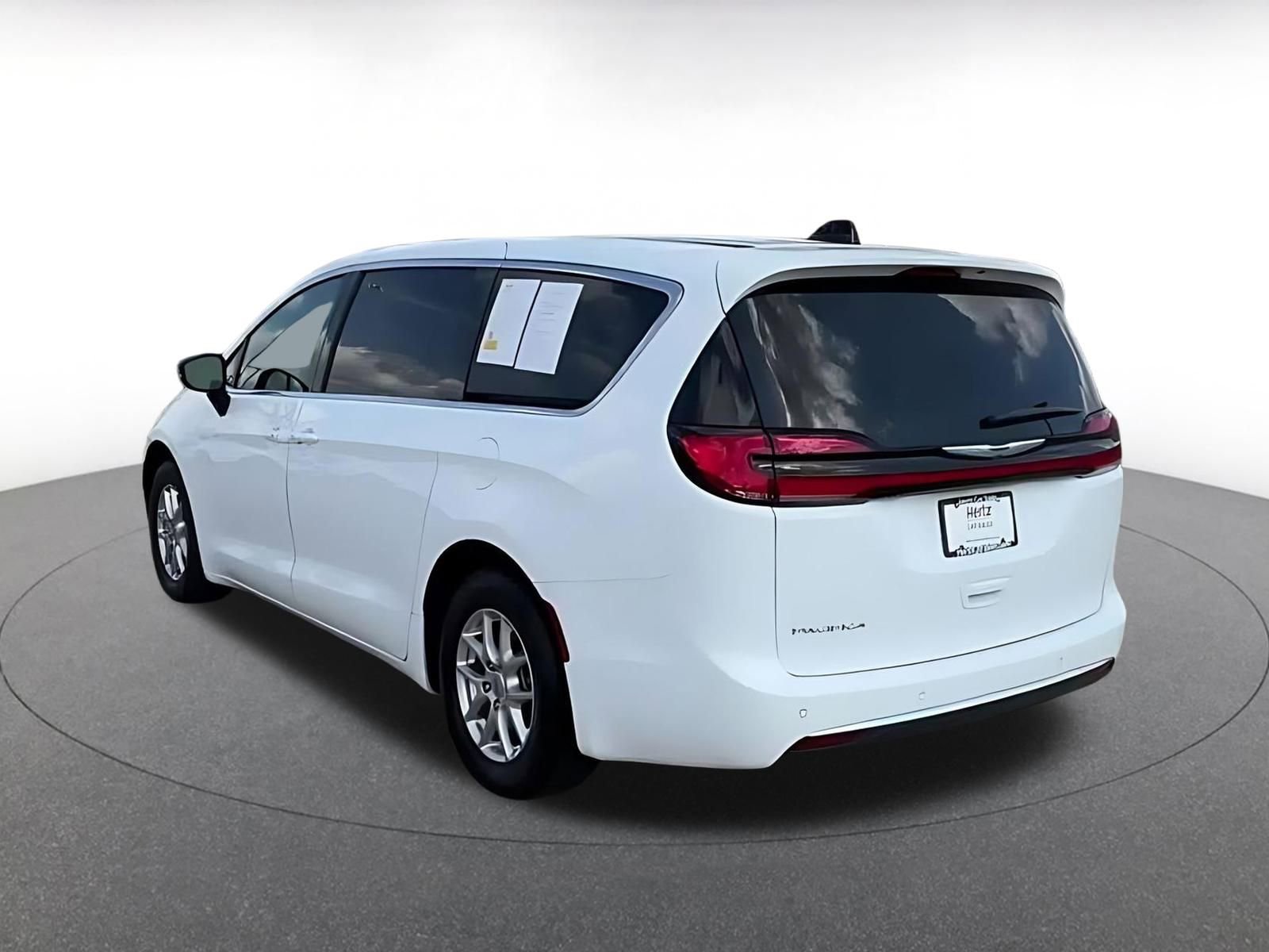 Thumbnail: 2025 Chrysler Pacifica - 11