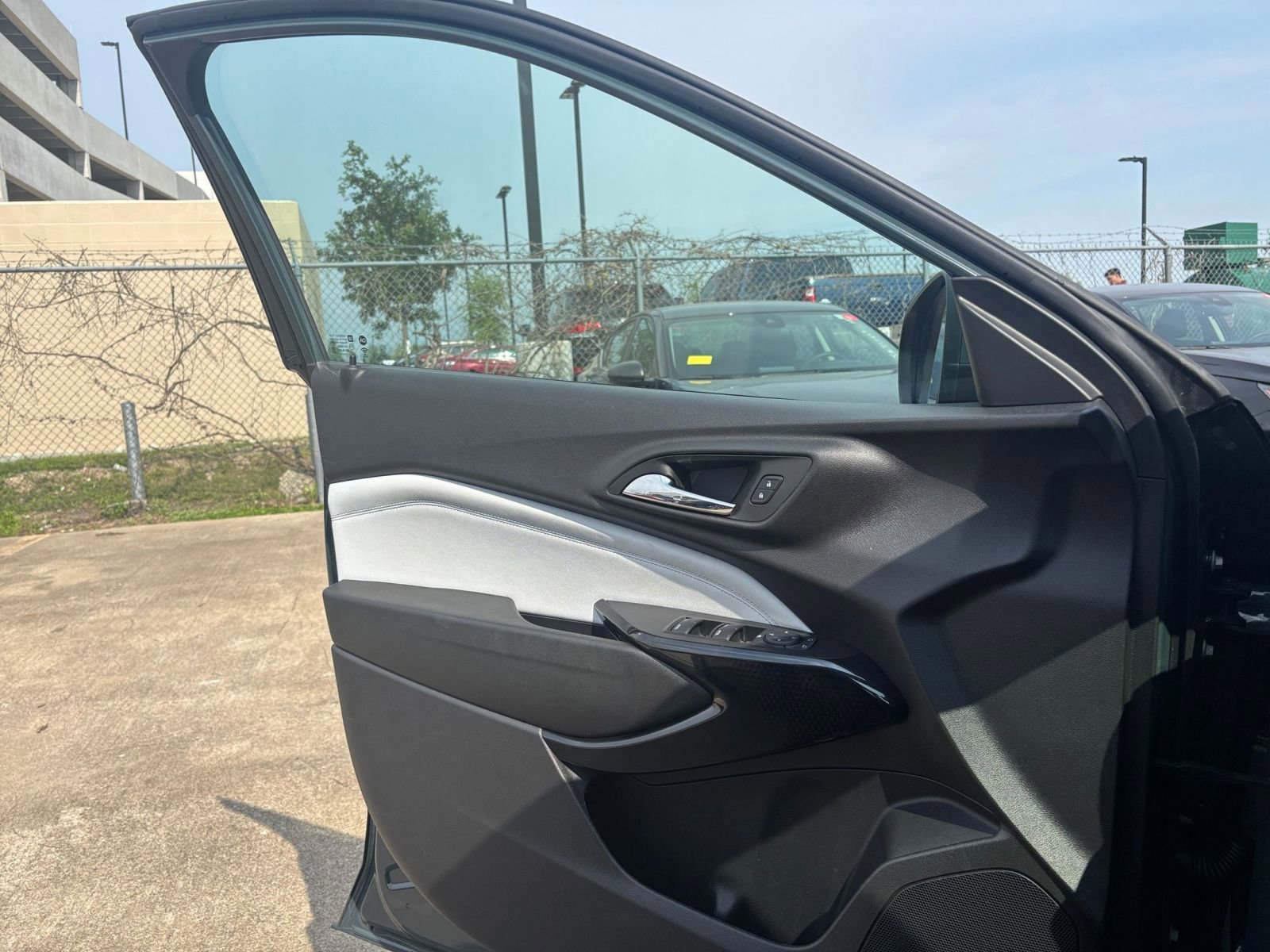 Thumbnail: 2025 Chevrolet Trax - 18