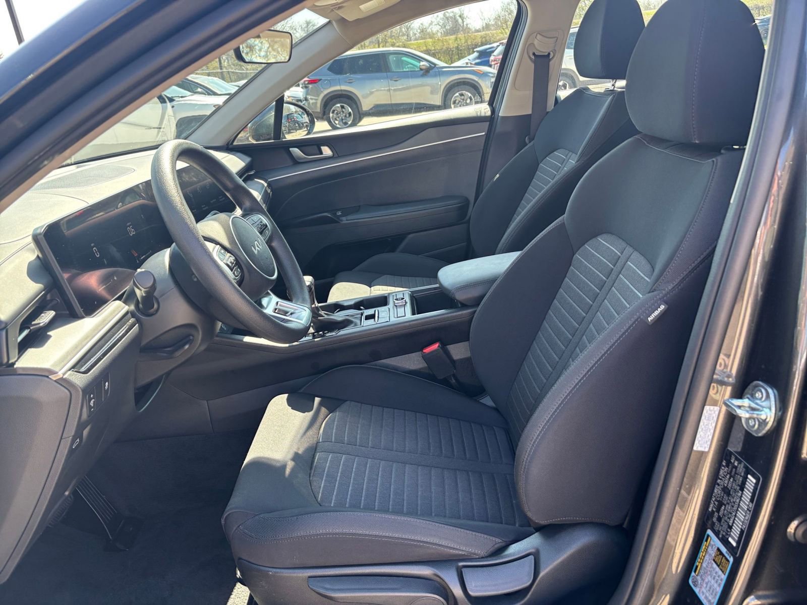 Thumbnail: 2025 Kia K5 - 25