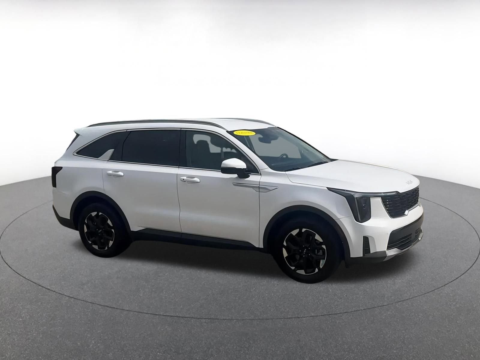 2024 Kia Sorento S 2