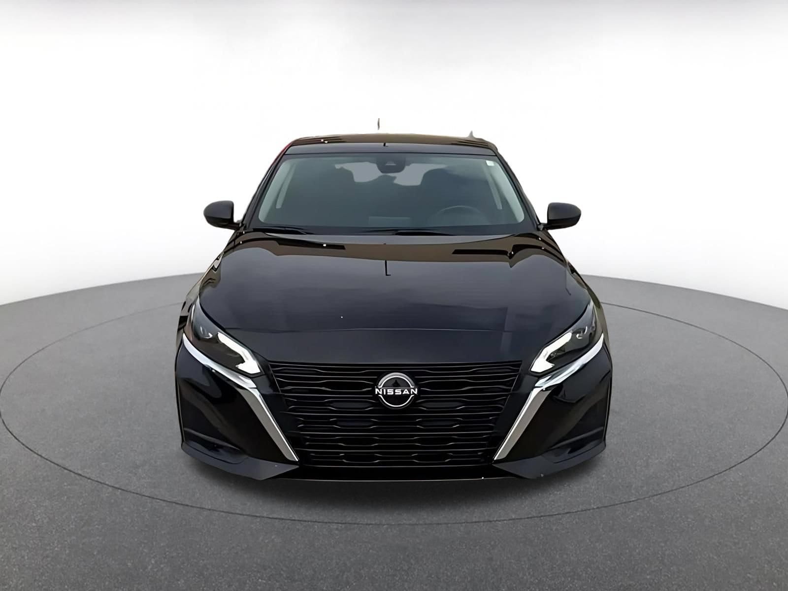 Thumbnail: 2025 Nissan Altima - 4
