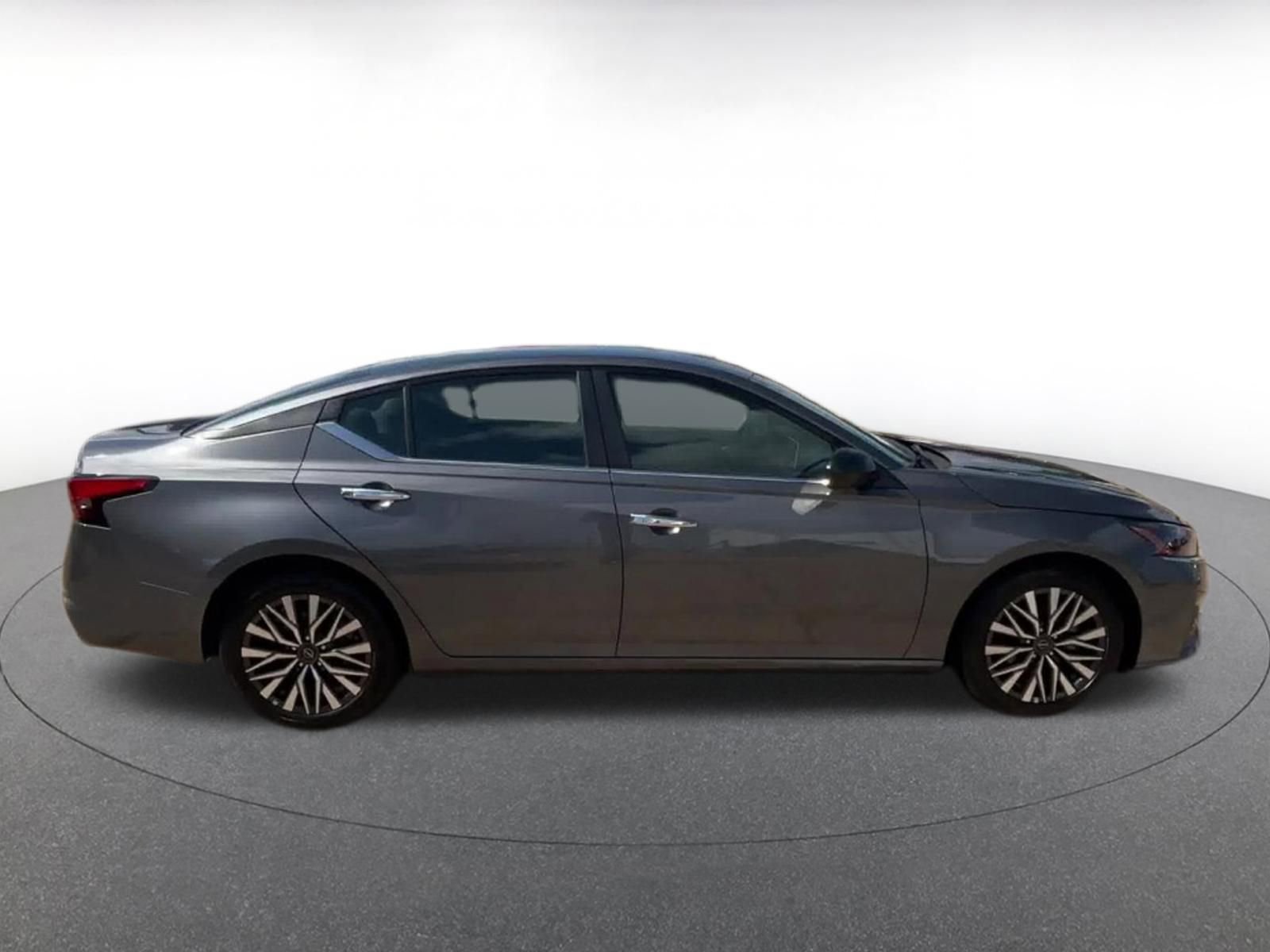 Thumbnail: 2025 Nissan Altima - 15