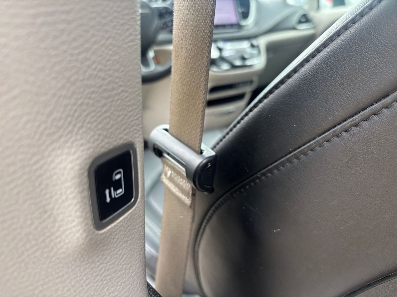 Thumbnail: 2023 Chrysler Pacifica - 24