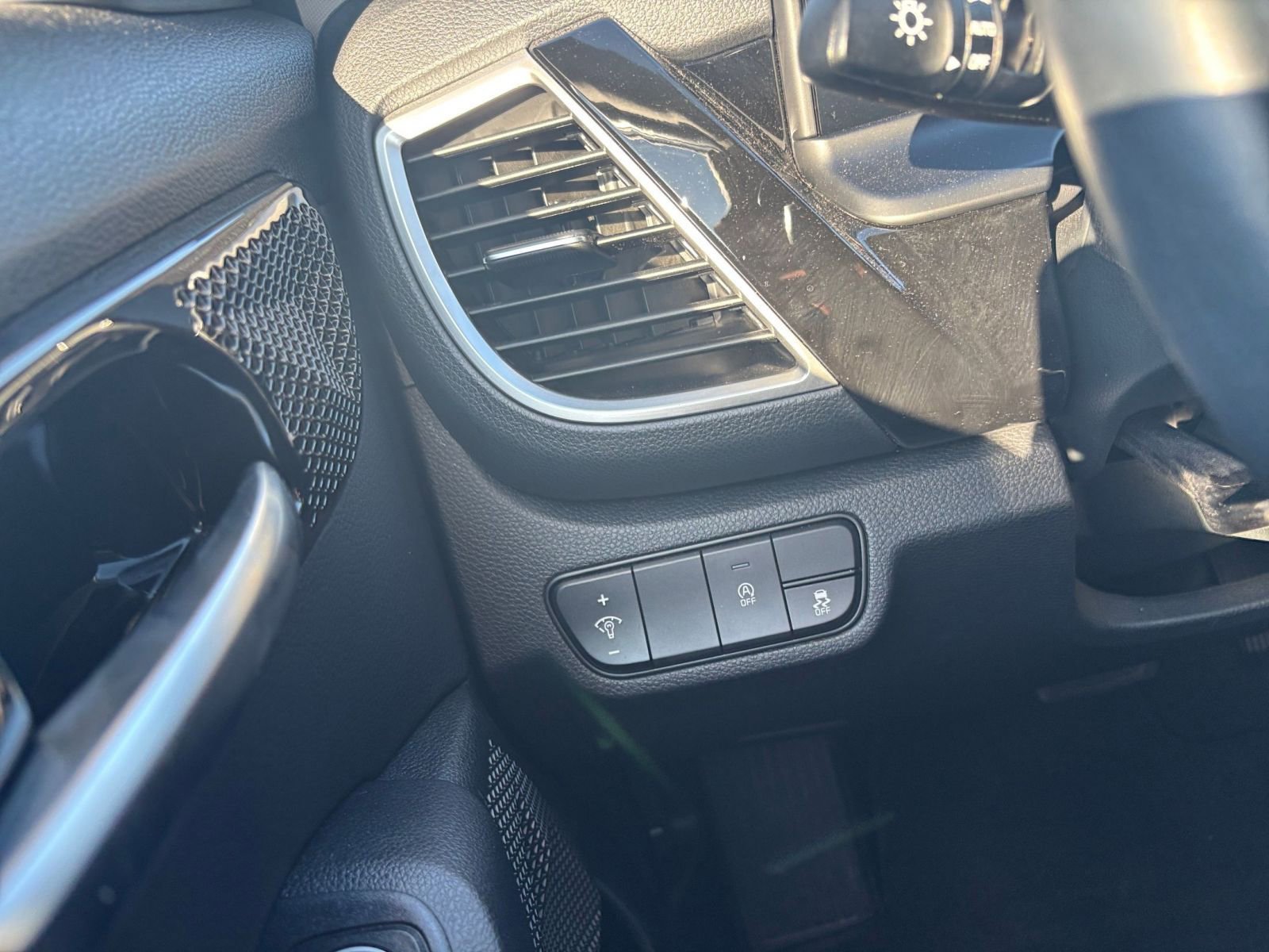 Thumbnail: 2025 Kia Seltos - 33