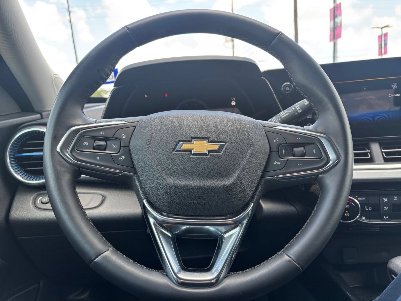 Thumbnail: 2025 Chevrolet Trax - 22